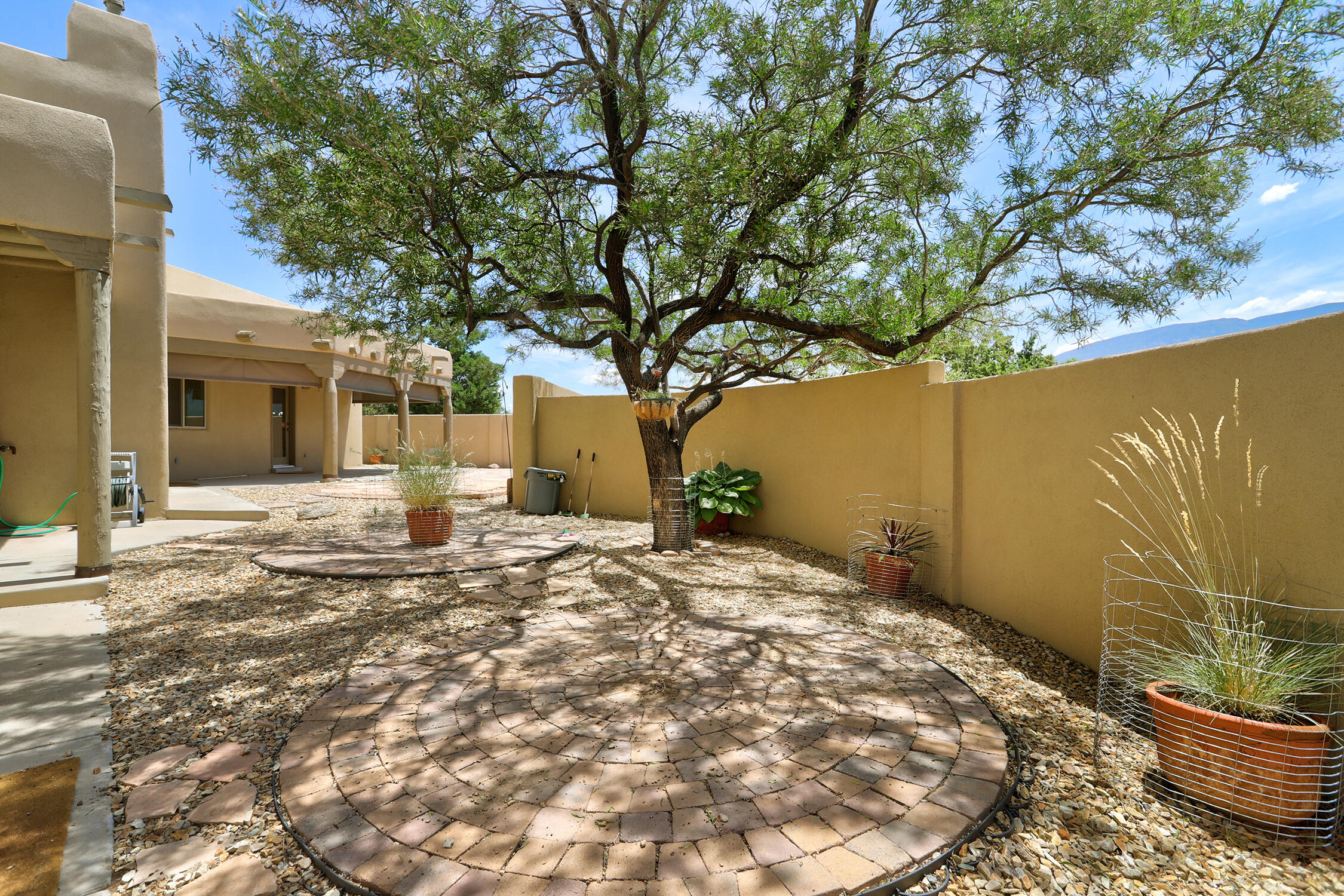 44 Roadrunner Trail