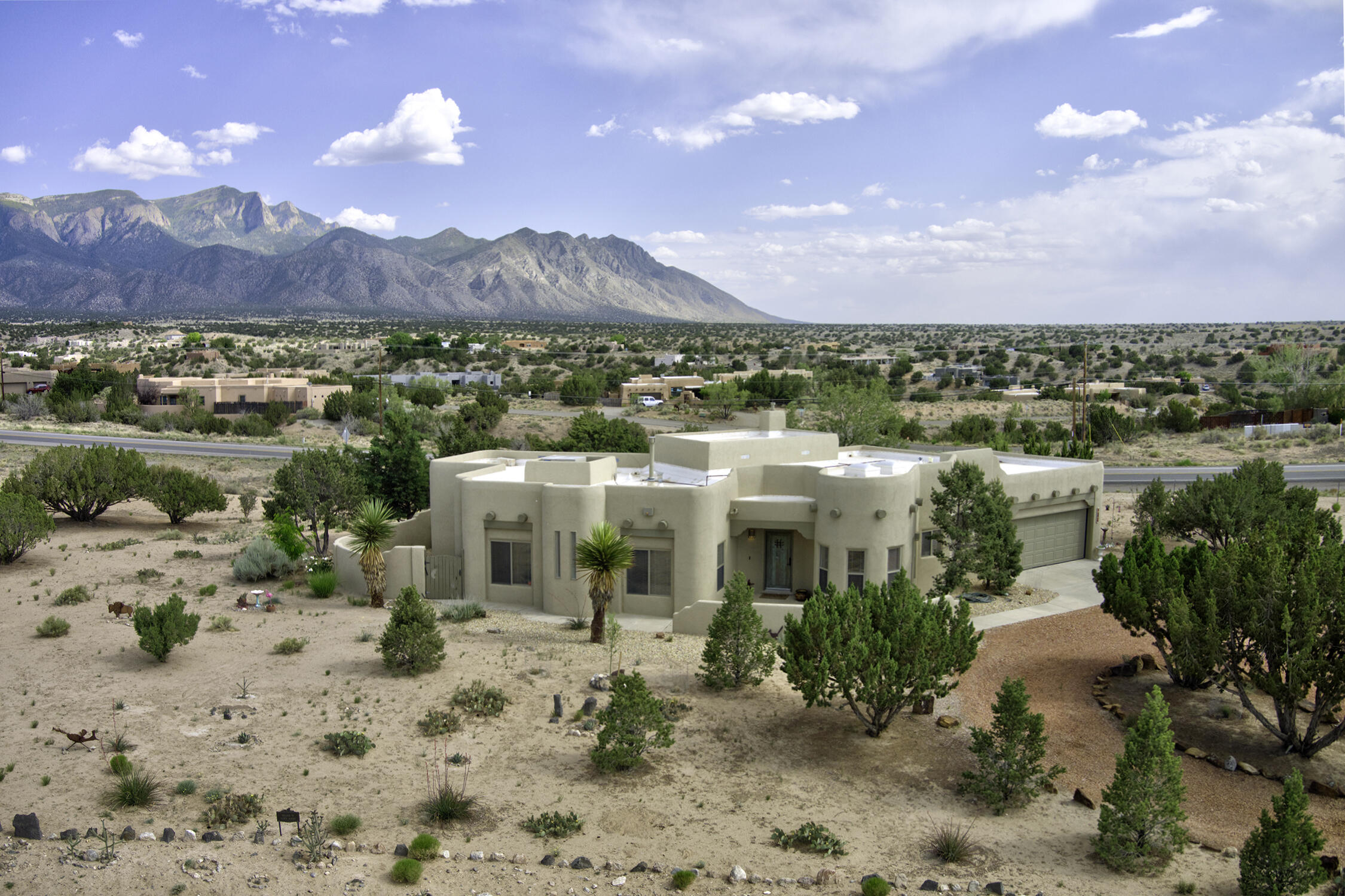 44 Roadrunner Trail