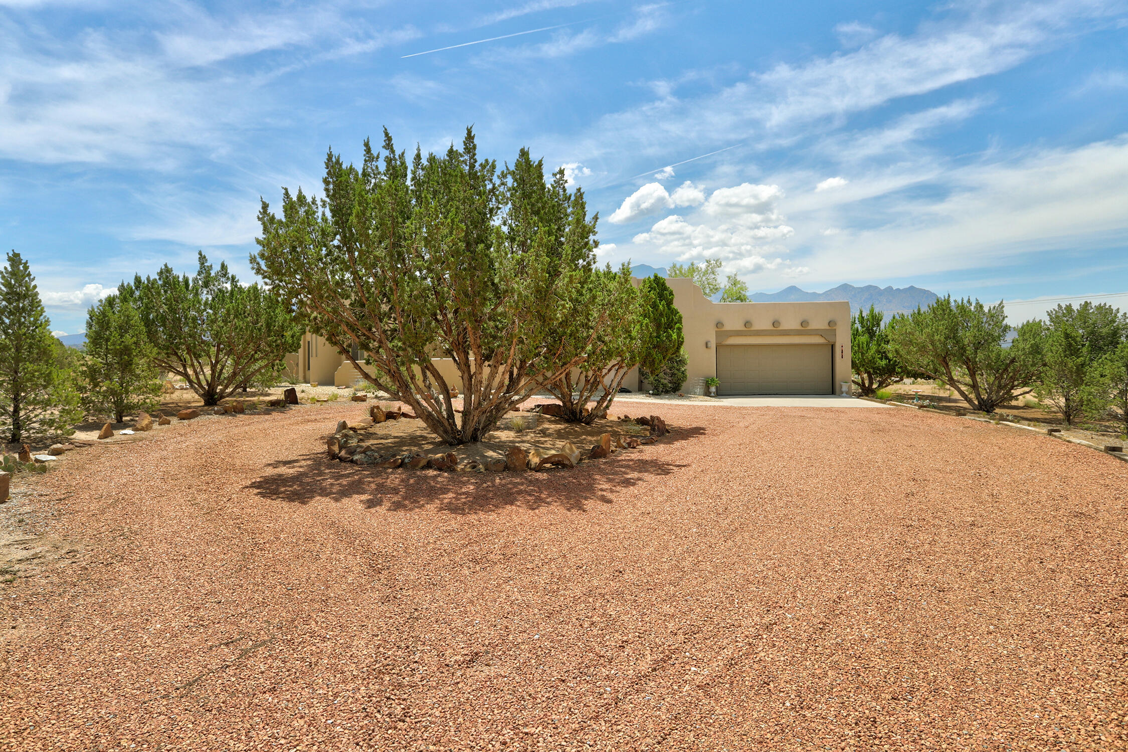 44 Roadrunner Trail