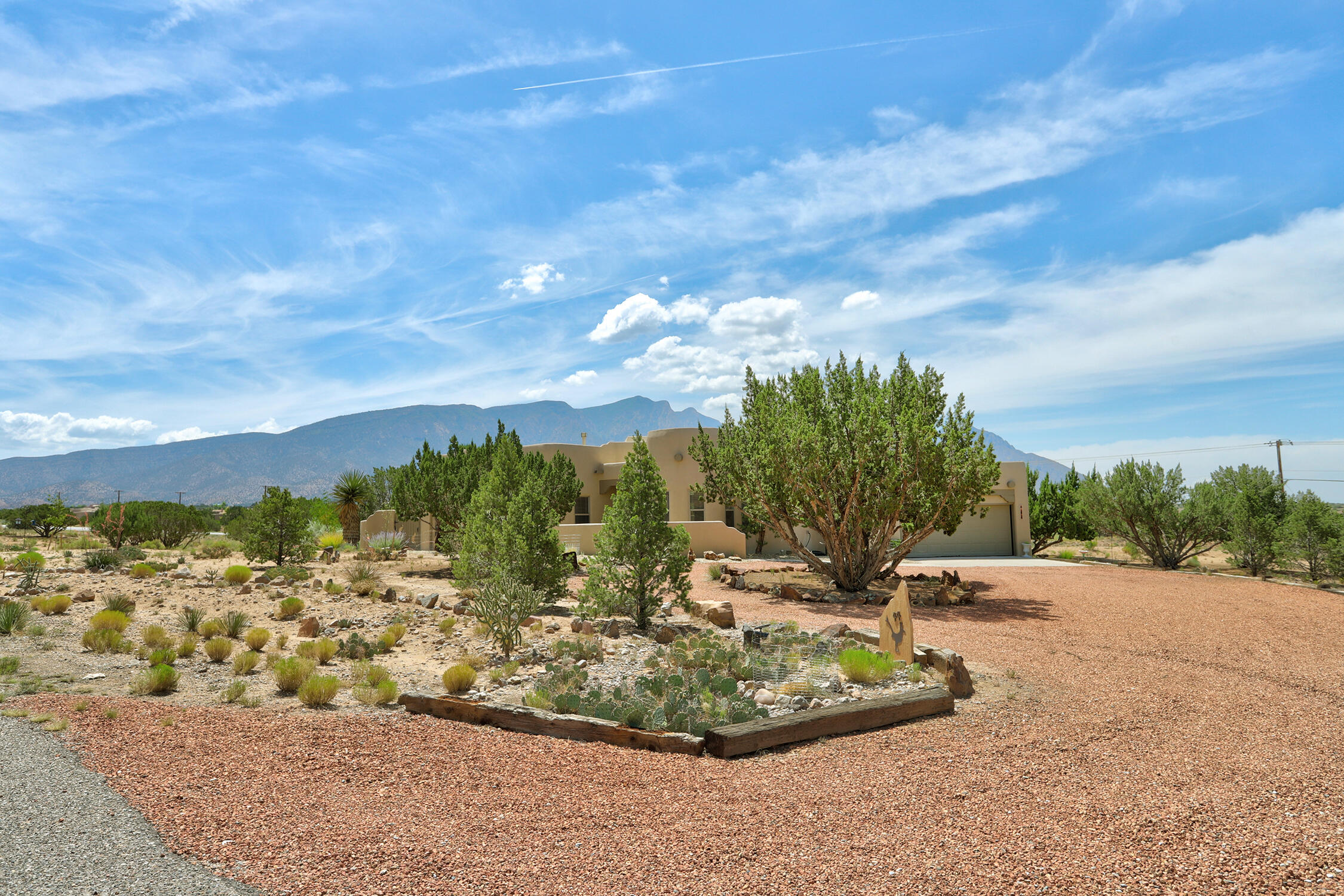 44 Roadrunner Trail
