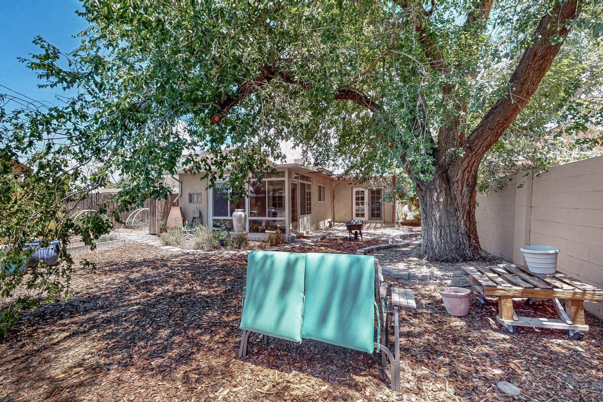 1515 LOS TOMASES Drive NW