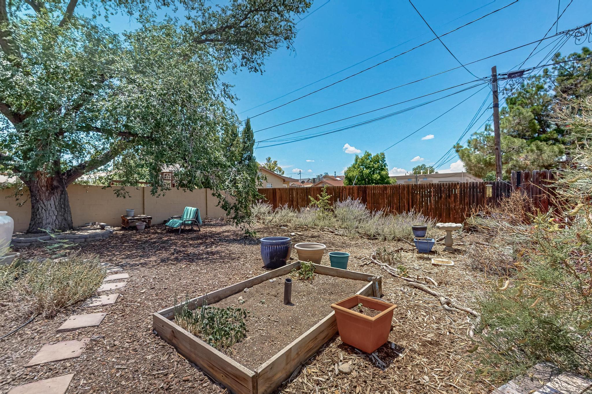 1515 LOS TOMASES Drive NW