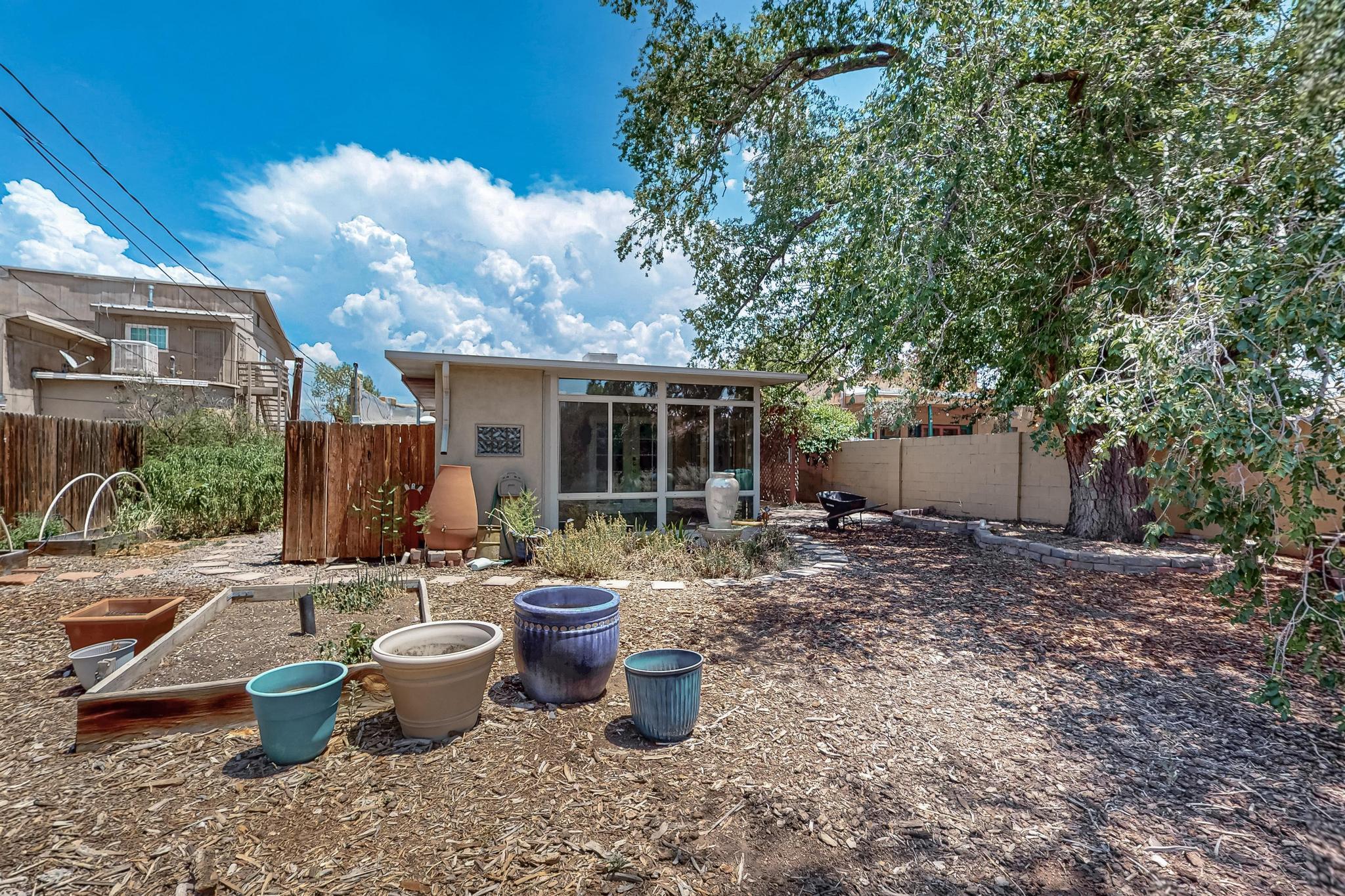 1515 LOS TOMASES Drive NW
