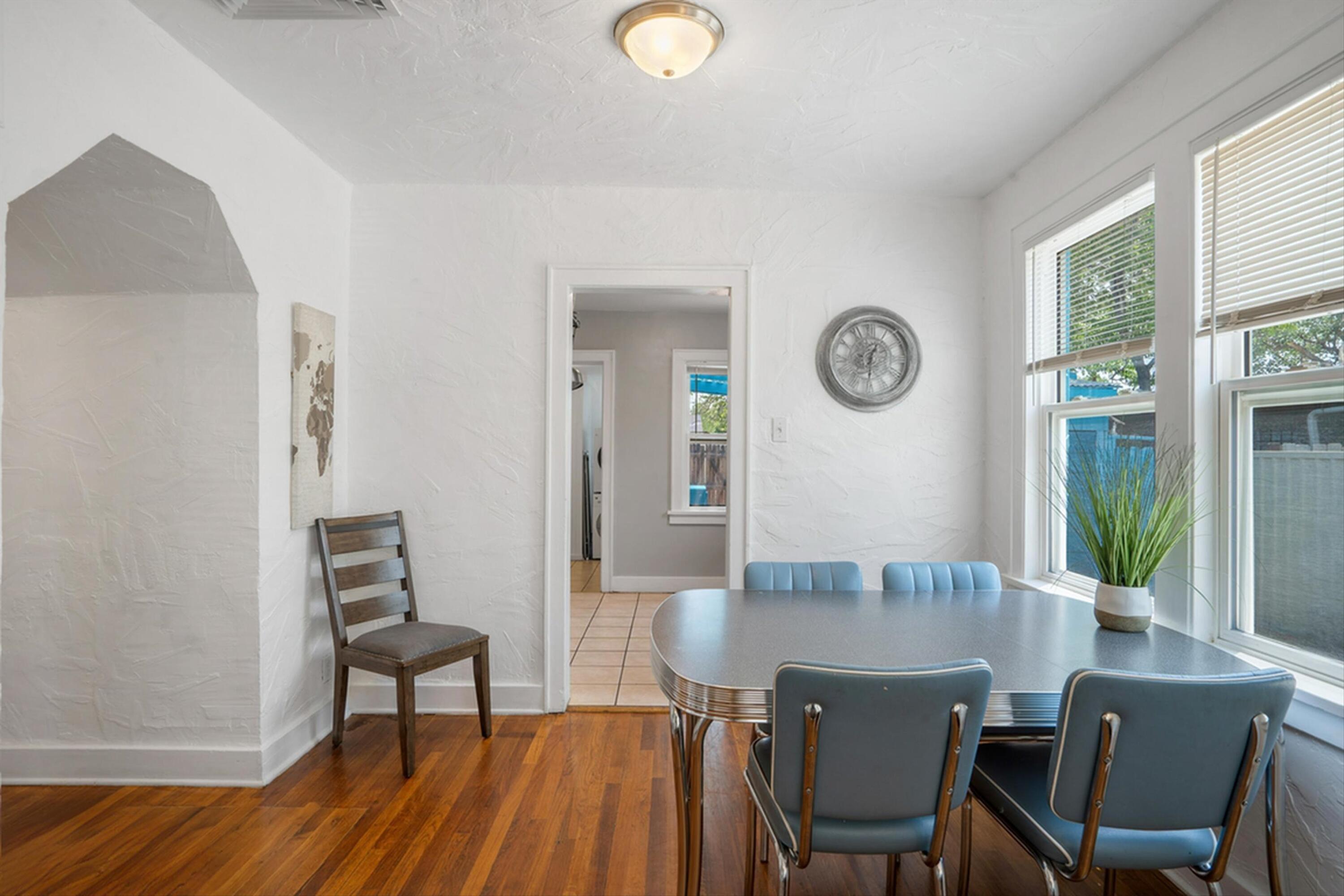 322 PRINCETON Drive SE