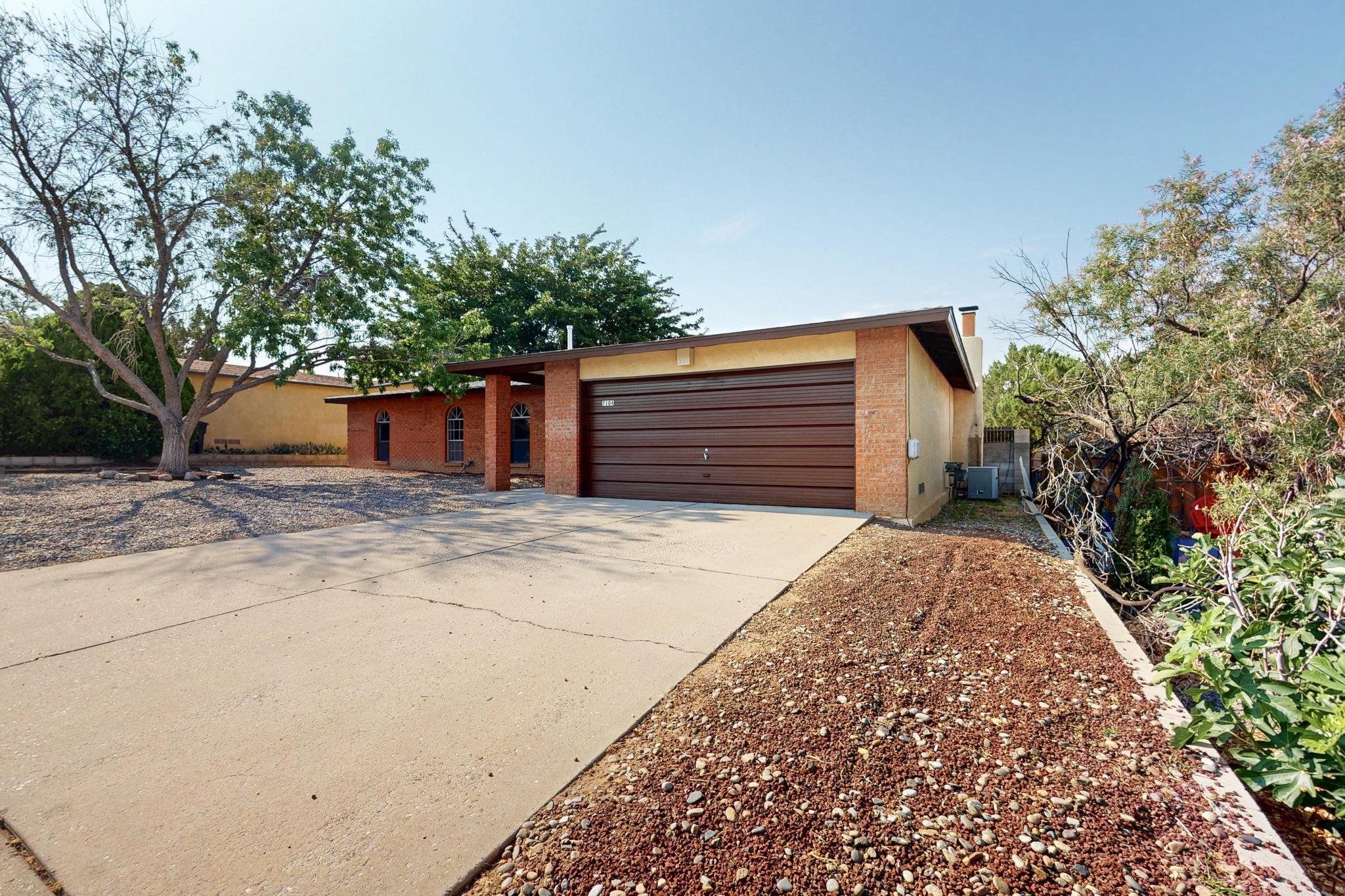 7104 ORPHELIA Avenue NE