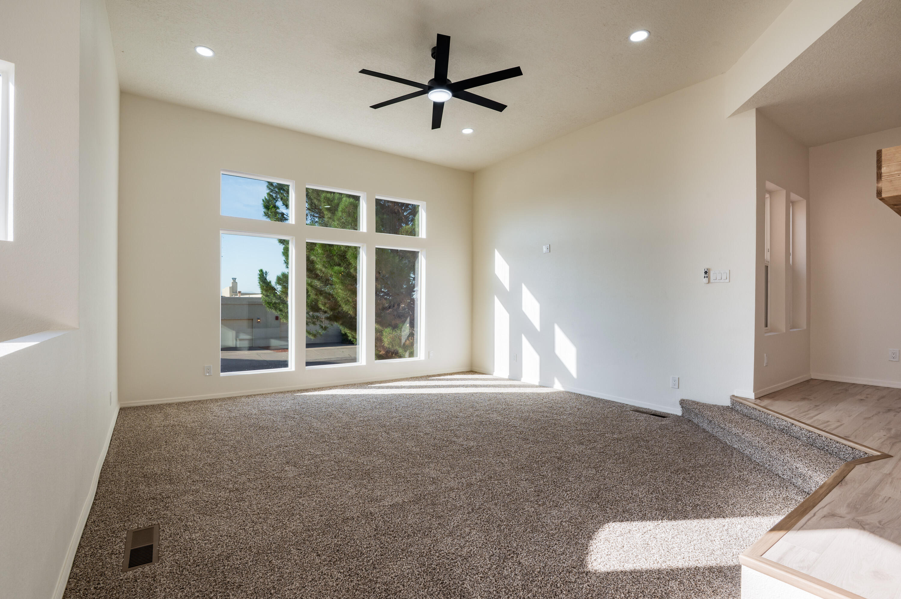 5239 LA COLONIA Drive NW