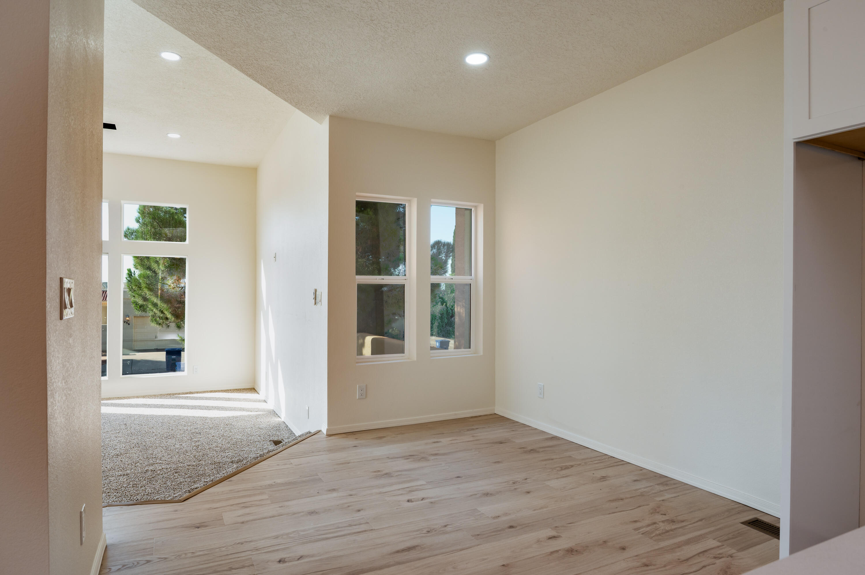 5239 LA COLONIA Drive NW