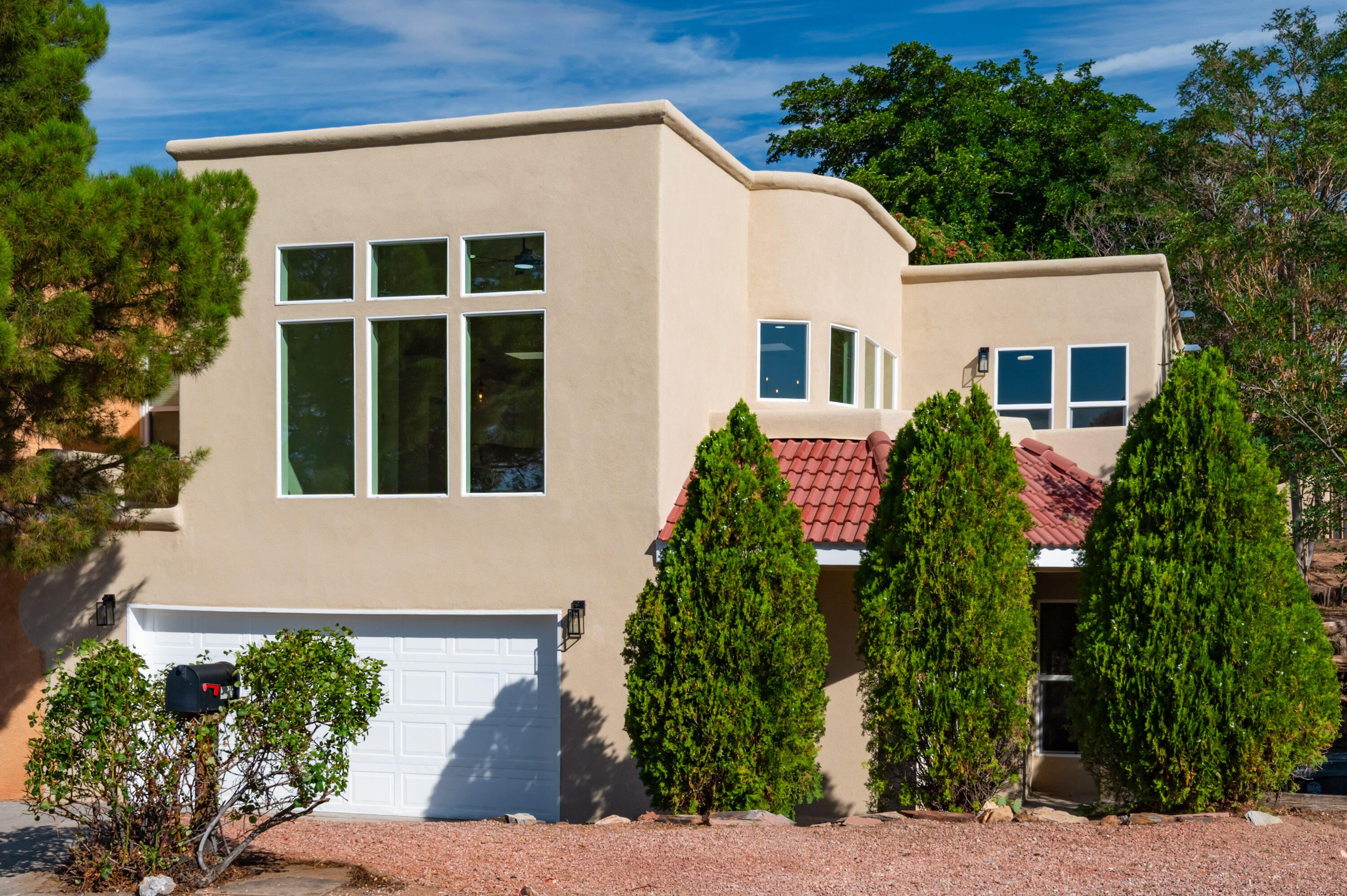 5239 LA COLONIA Drive NW