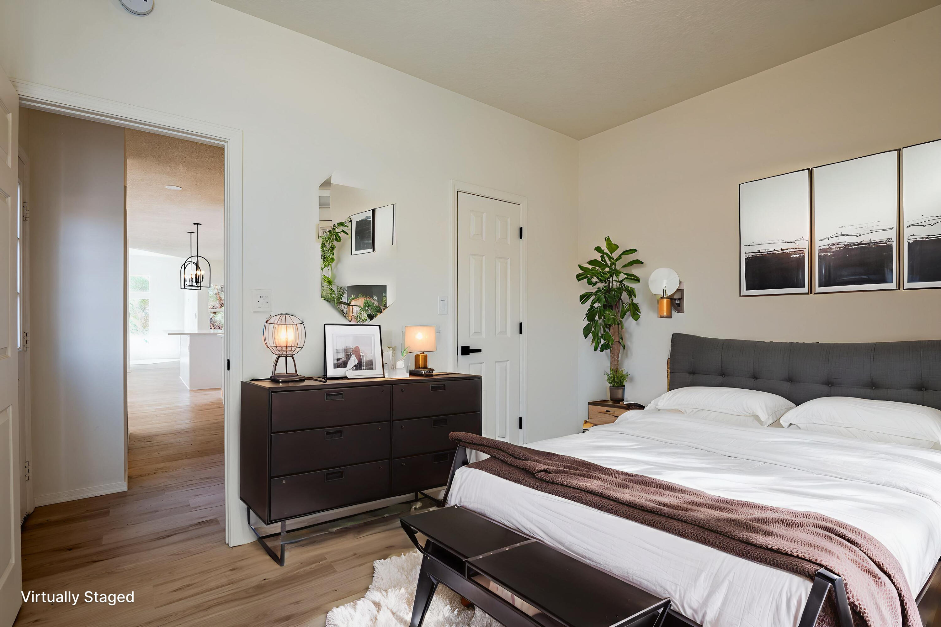 5239 LA COLONIA Drive NW