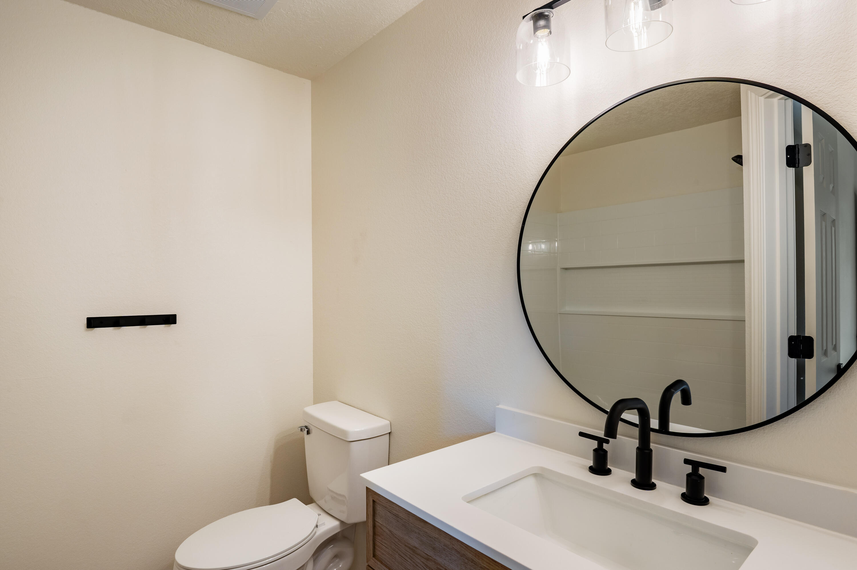 5239 LA COLONIA Drive NW