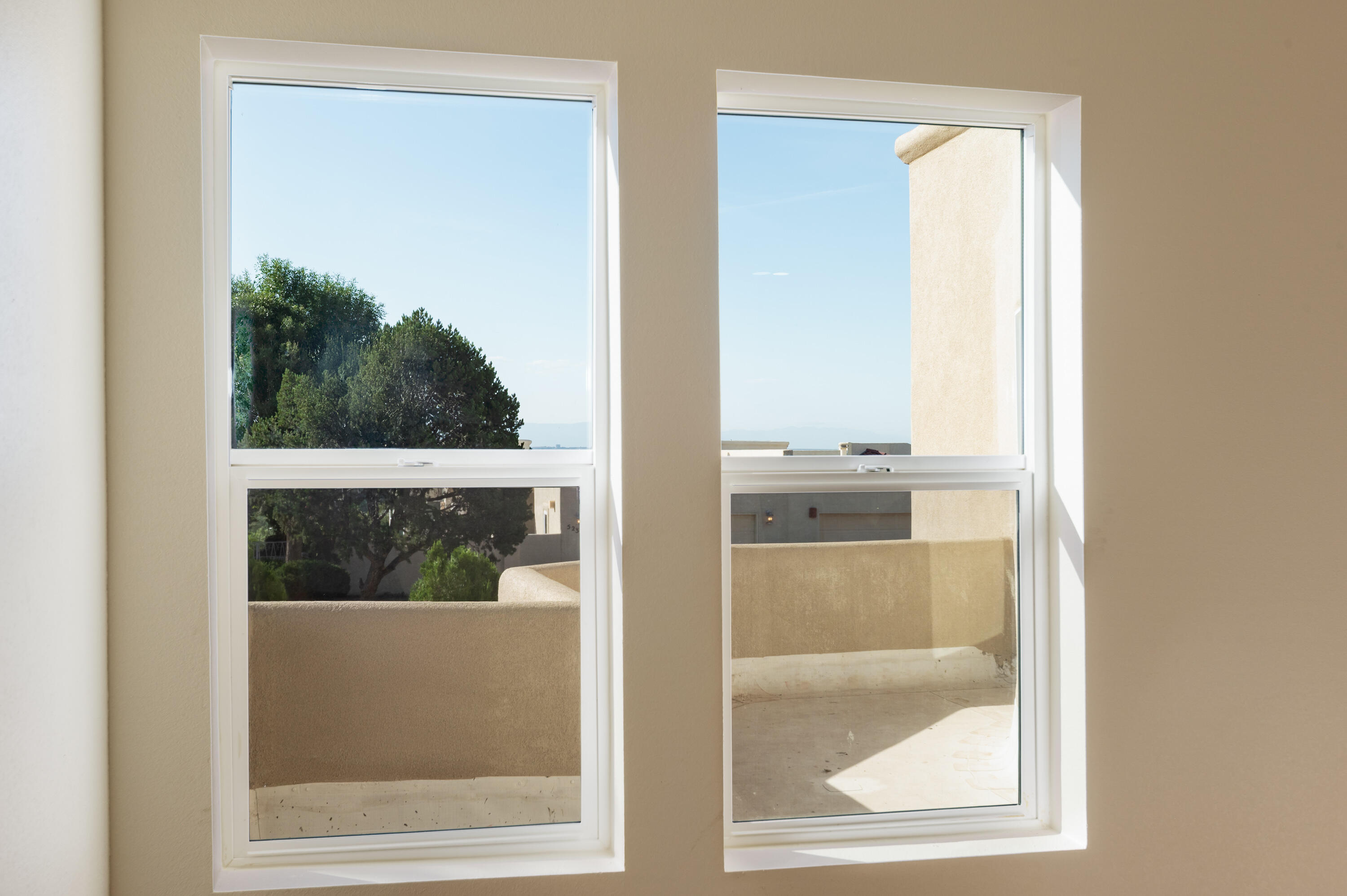 5239 LA COLONIA Drive NW