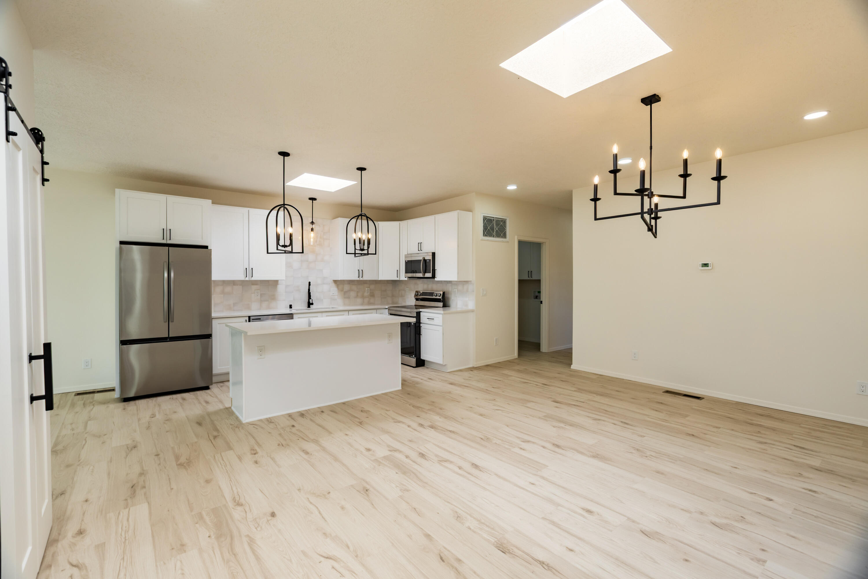 5239 LA COLONIA Drive NW