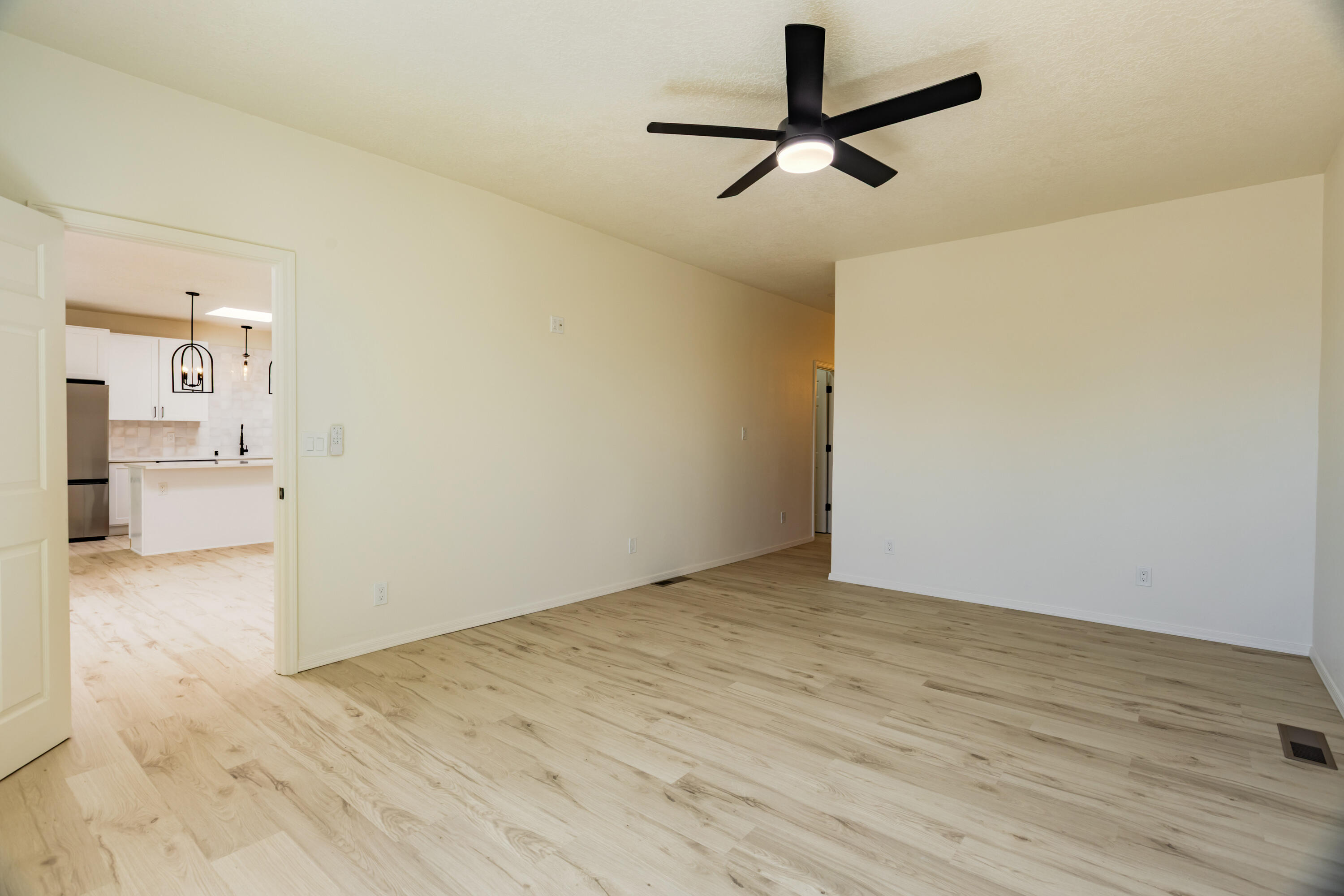 5239 LA COLONIA Drive NW