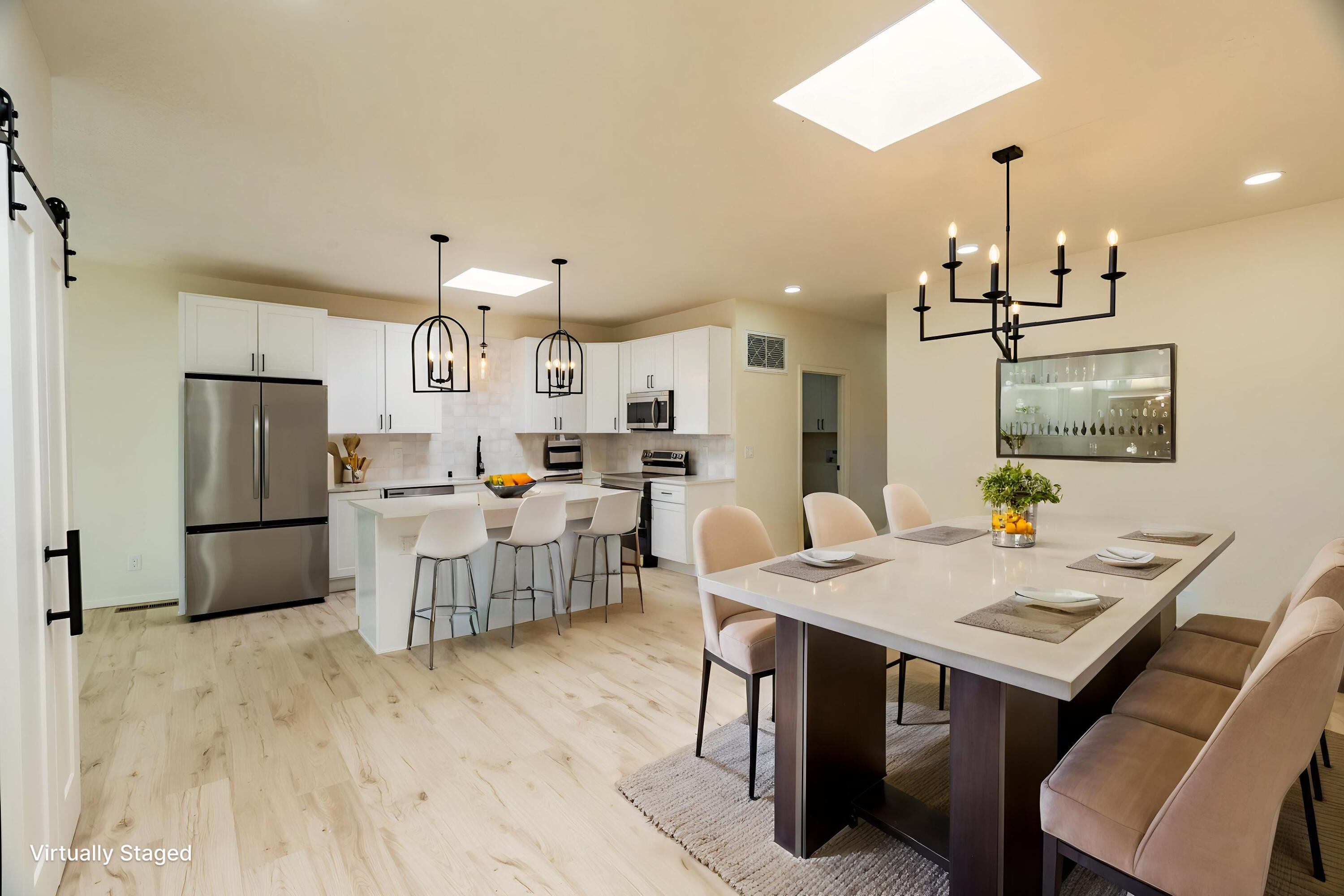 5239 LA COLONIA Drive NW