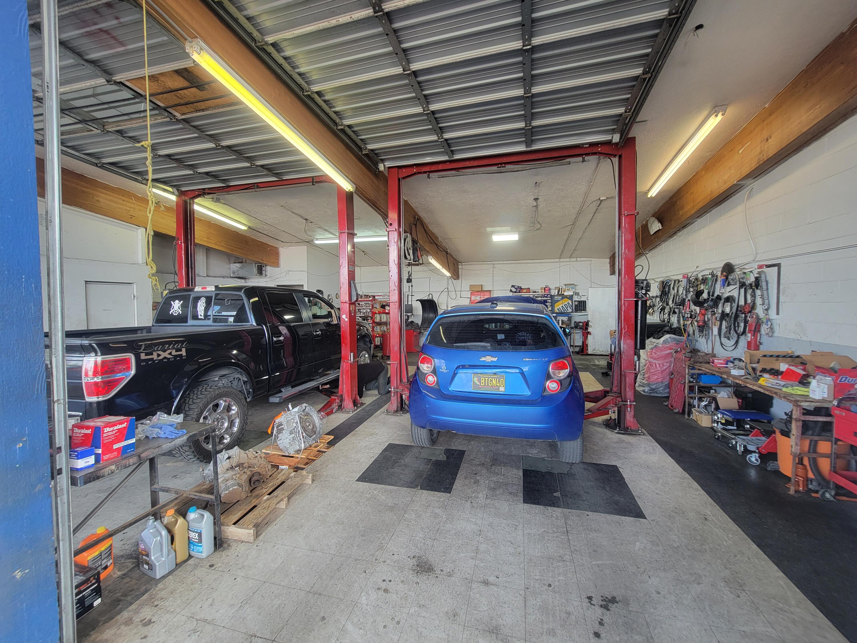 801 Old Coors Dr Drive SW