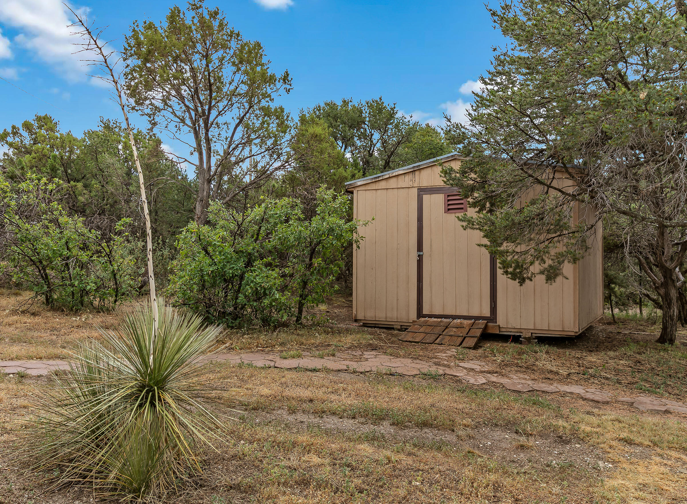 649 FROST Road