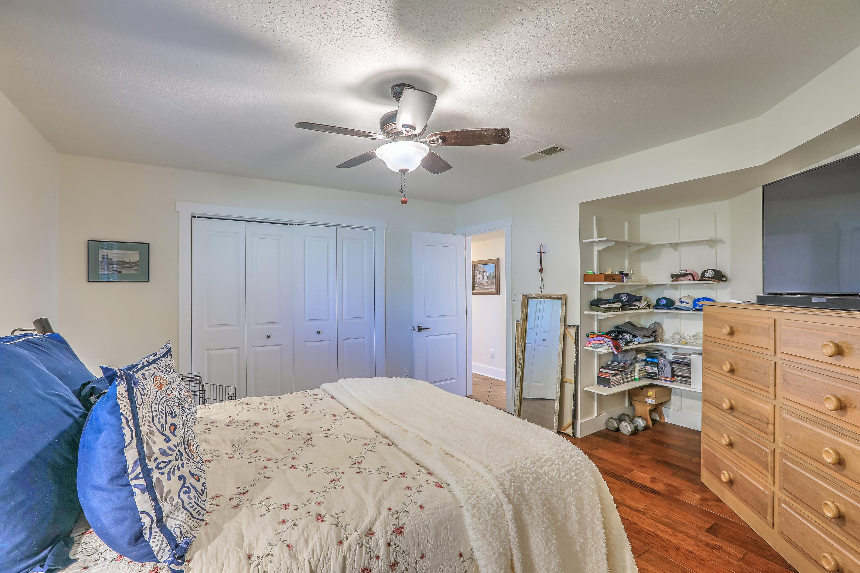 9600 MERION Circle NE