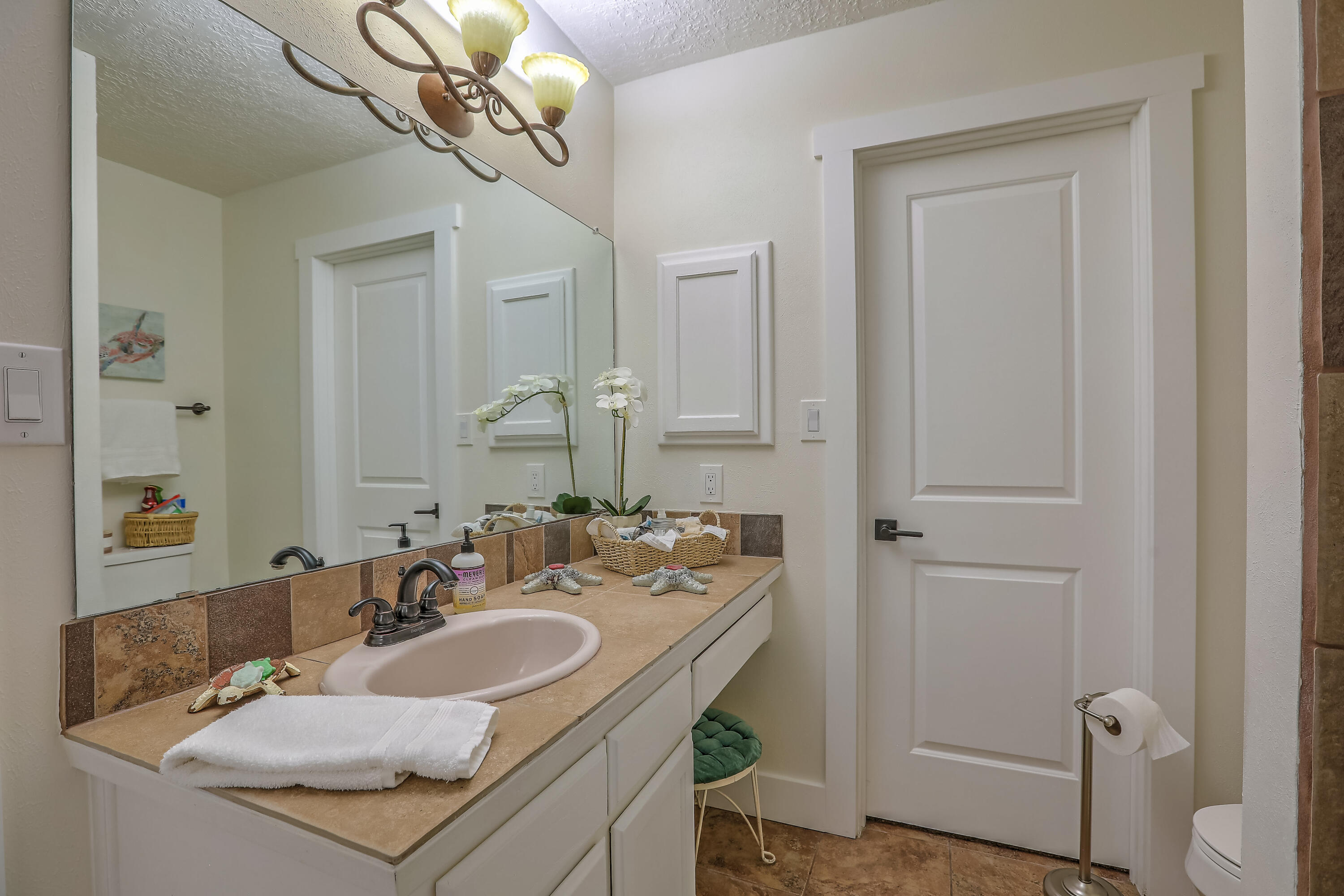 9600 MERION Circle NE