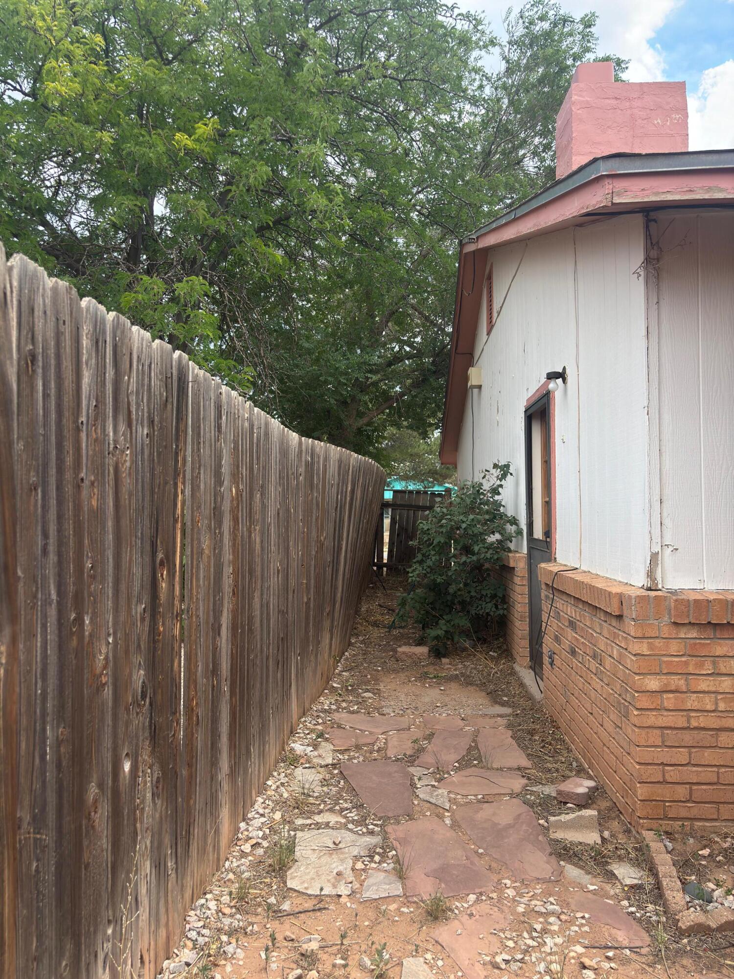 1208 Franciscan Avenue