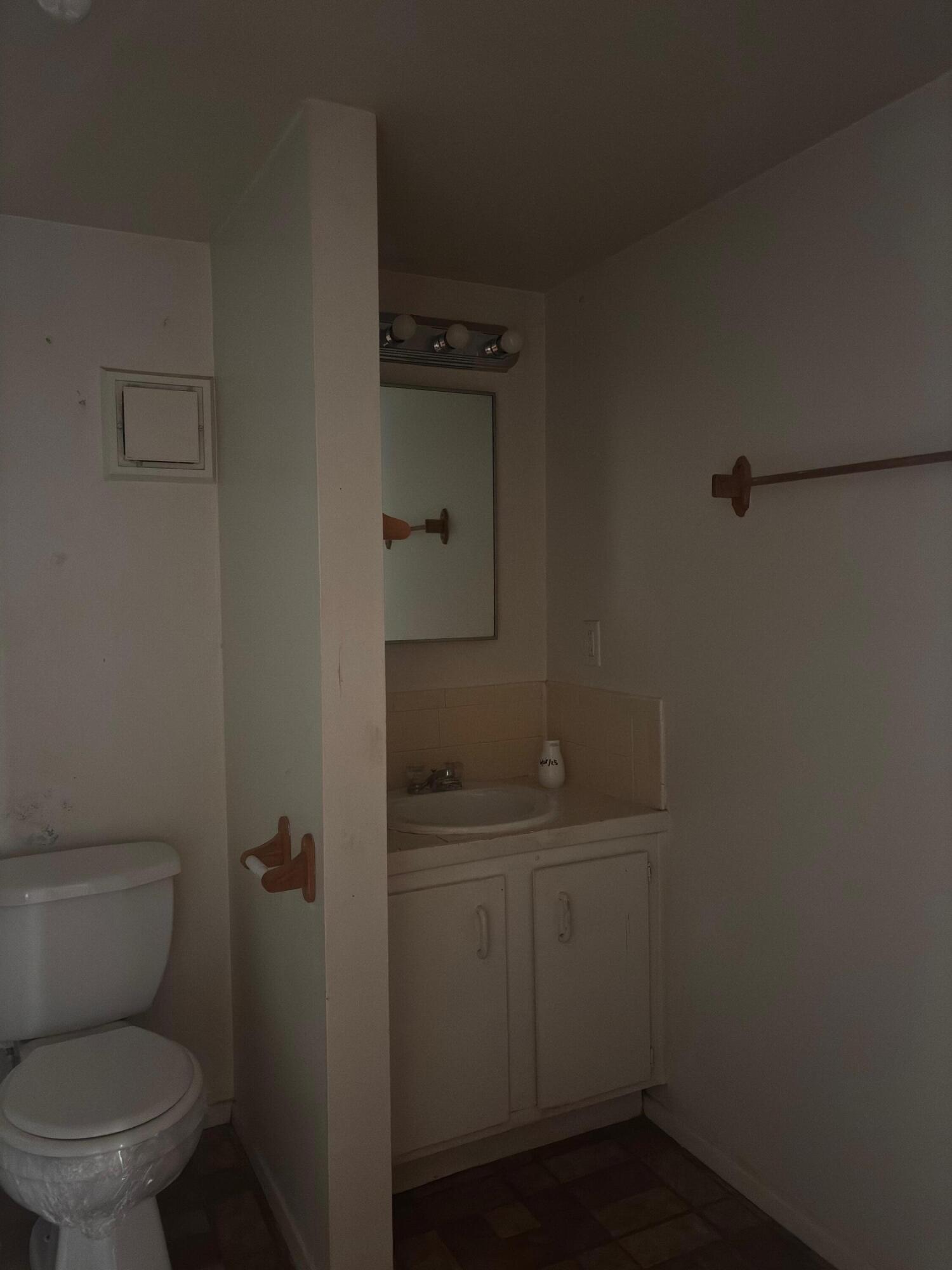 1208 Franciscan Avenue