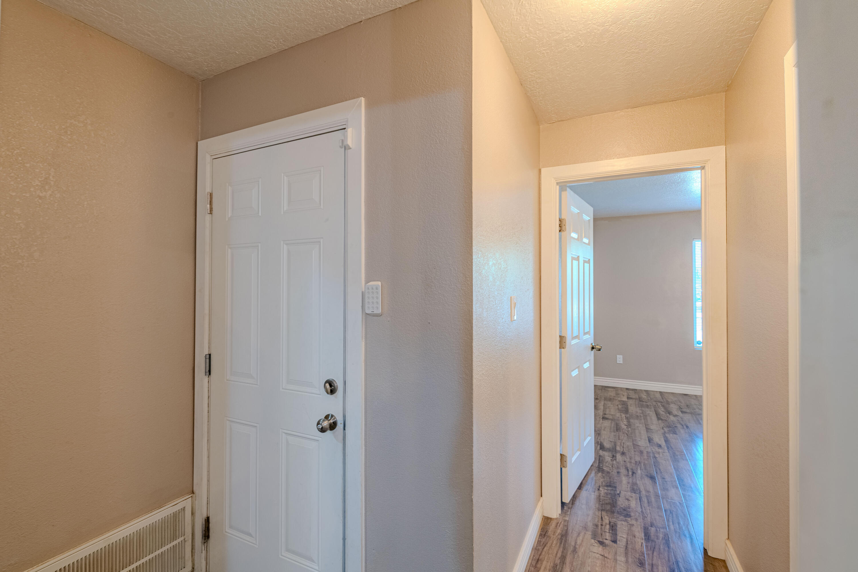 1916 DESERT BREEZE Drive SW