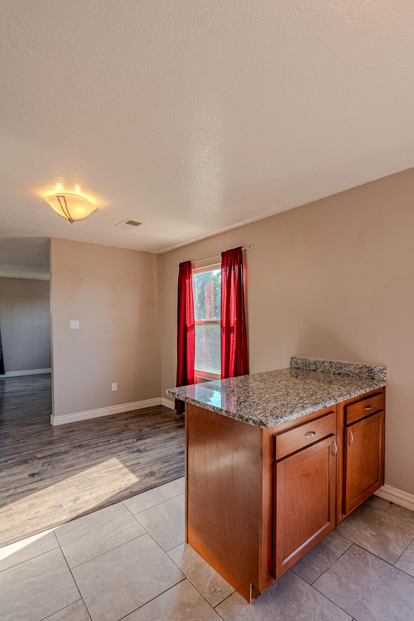 1916 DESERT BREEZE Drive SW