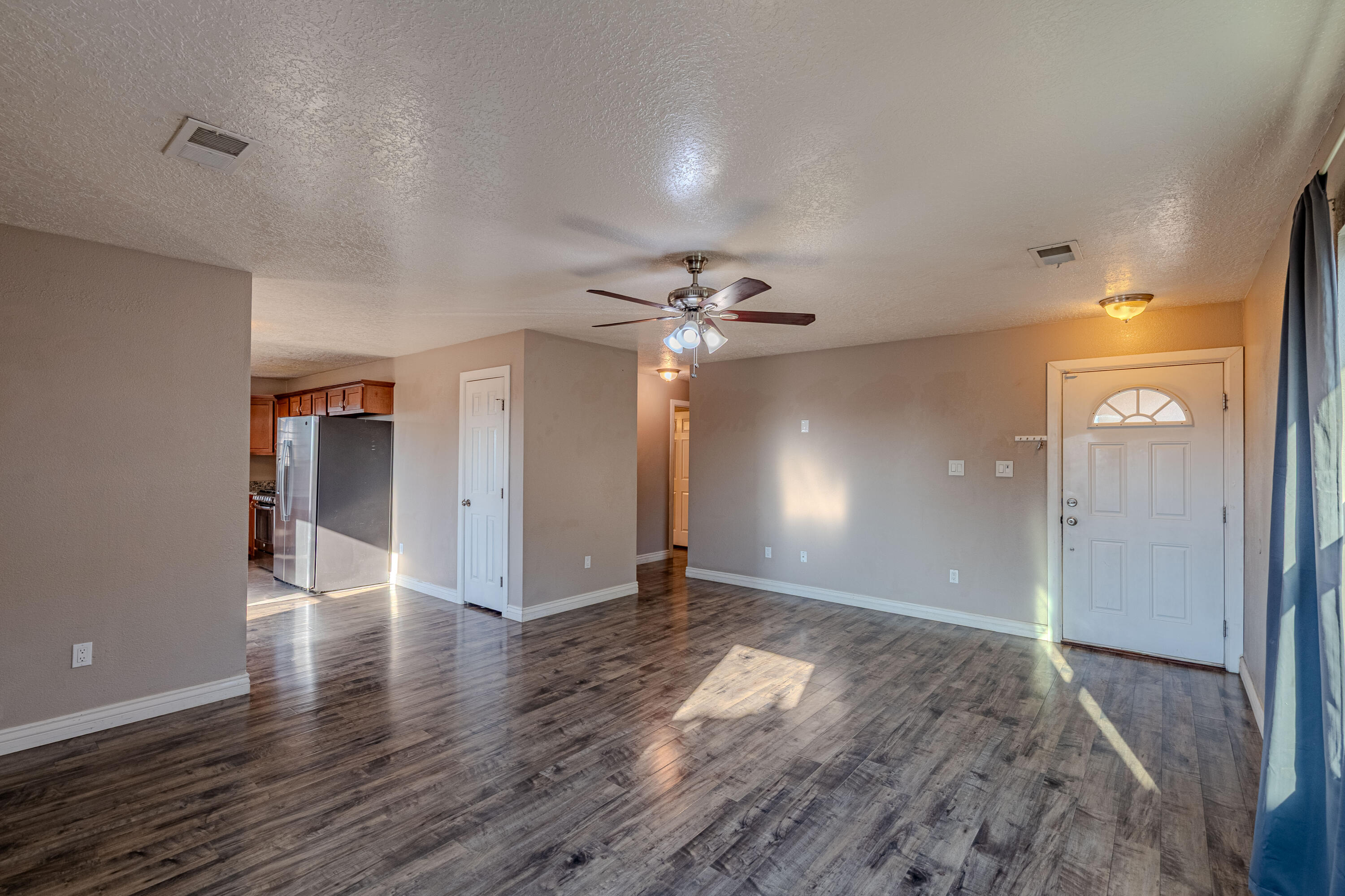 1916 DESERT BREEZE Drive SW