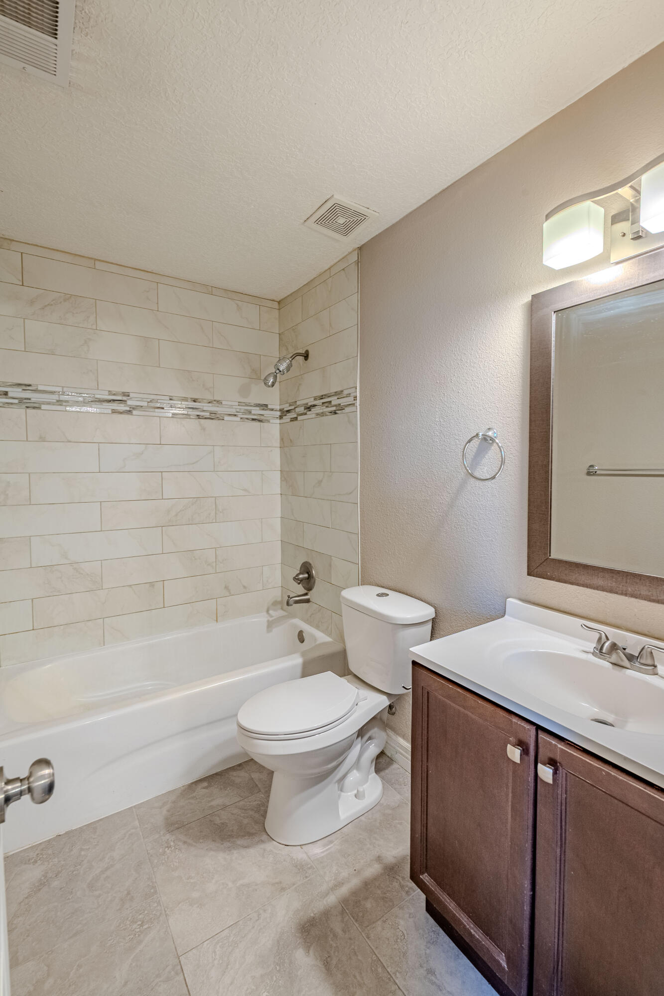 1916 DESERT BREEZE Drive SW