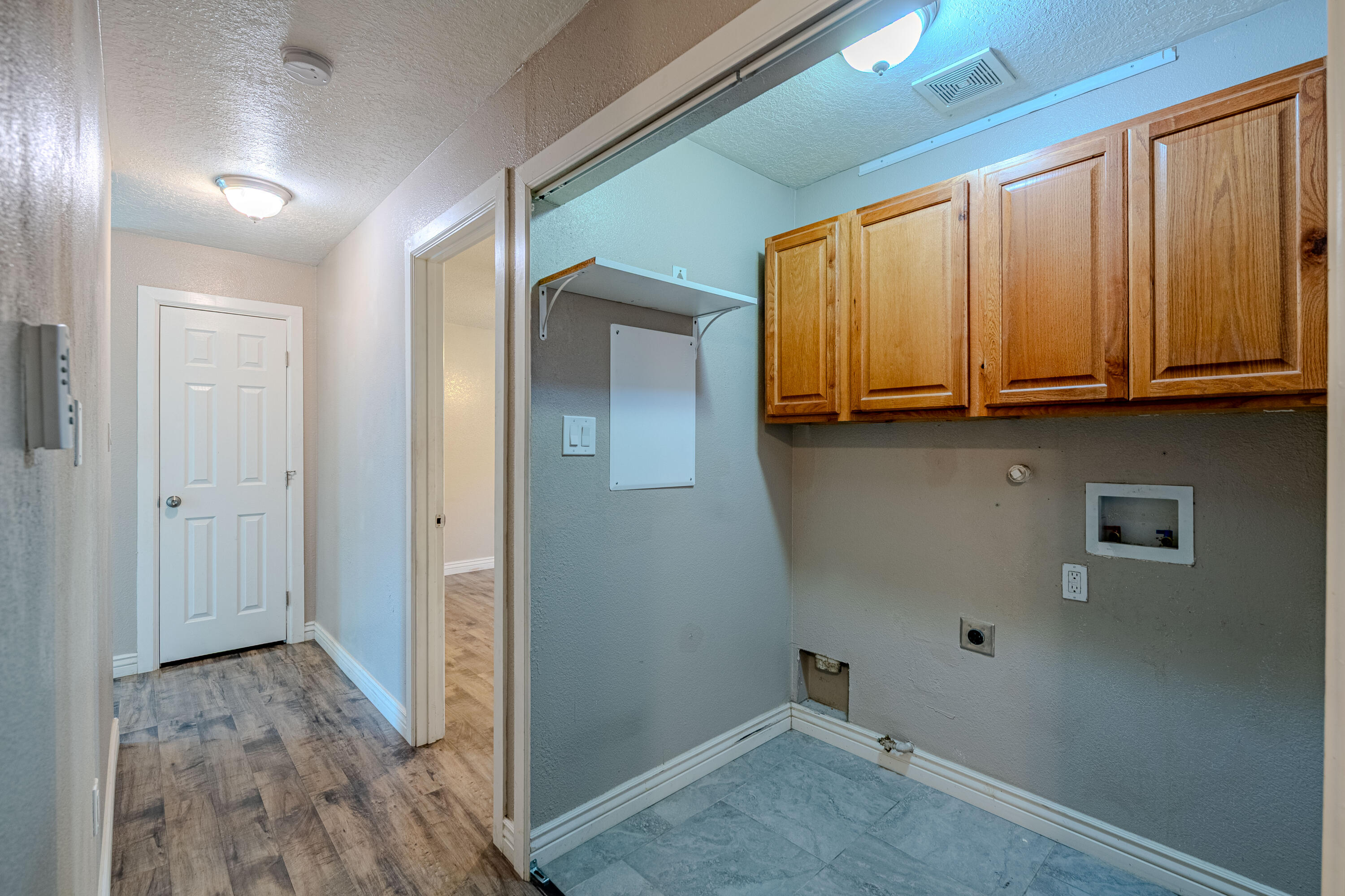1916 DESERT BREEZE Drive SW