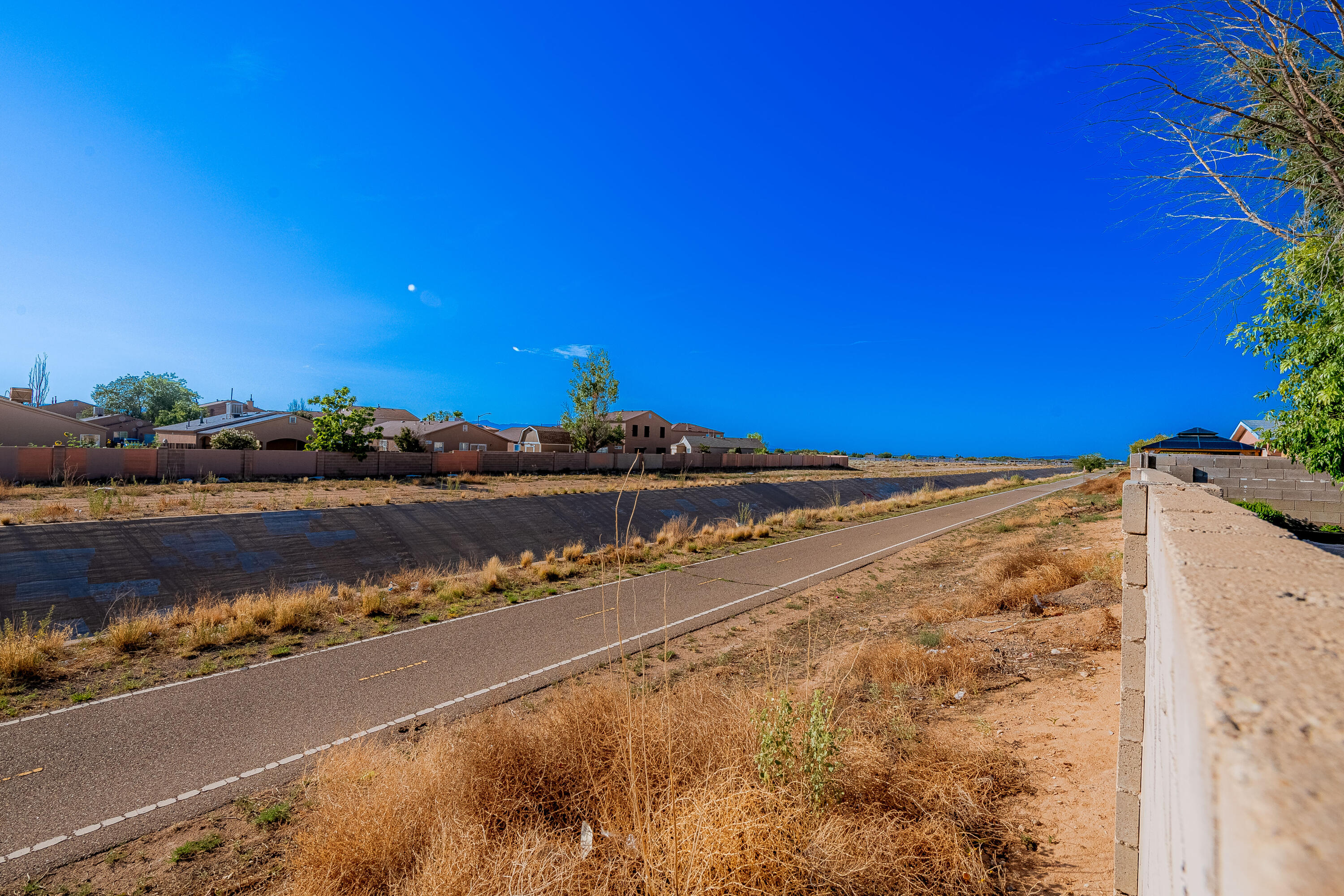 1916 DESERT BREEZE Drive SW