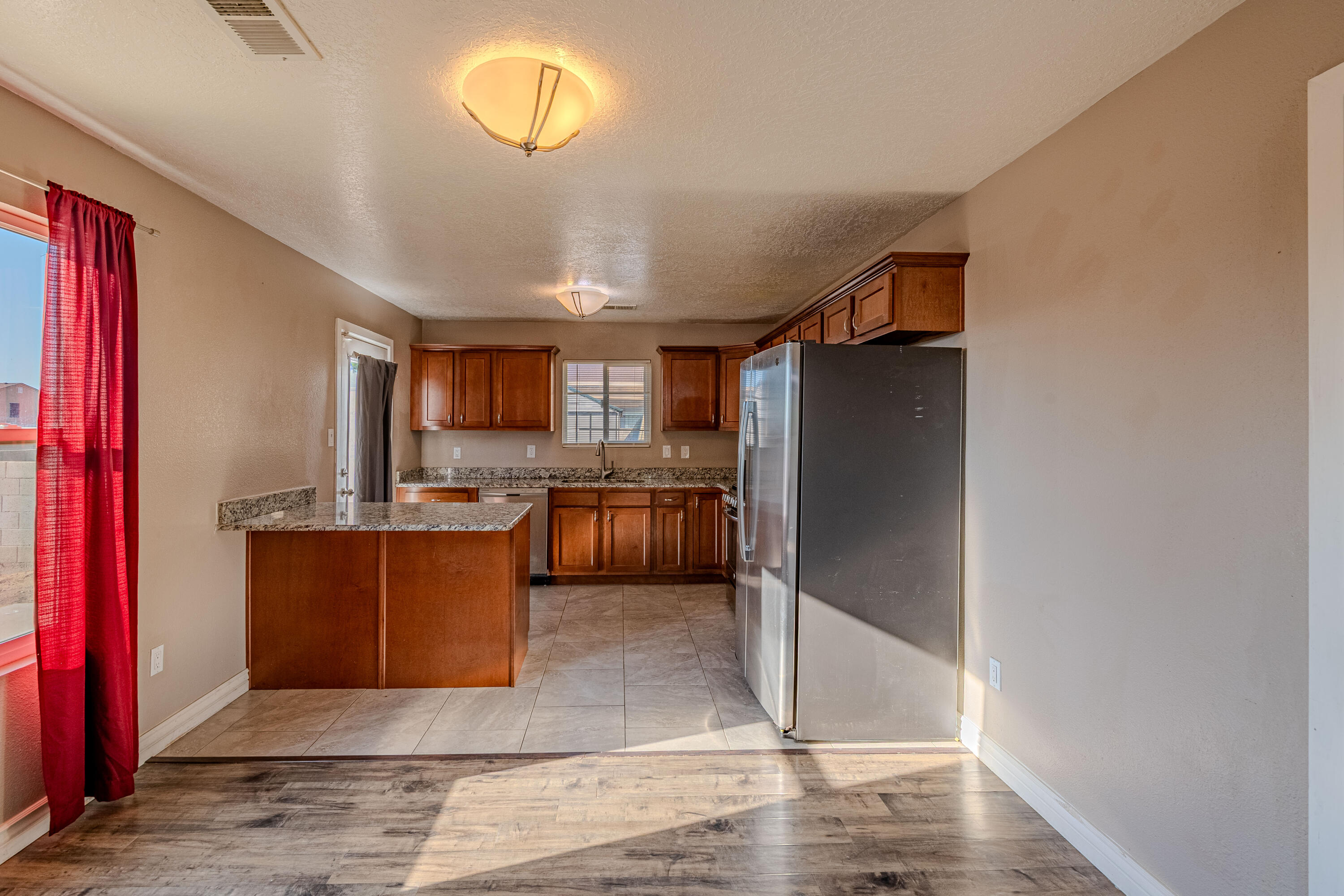 1916 DESERT BREEZE Drive SW