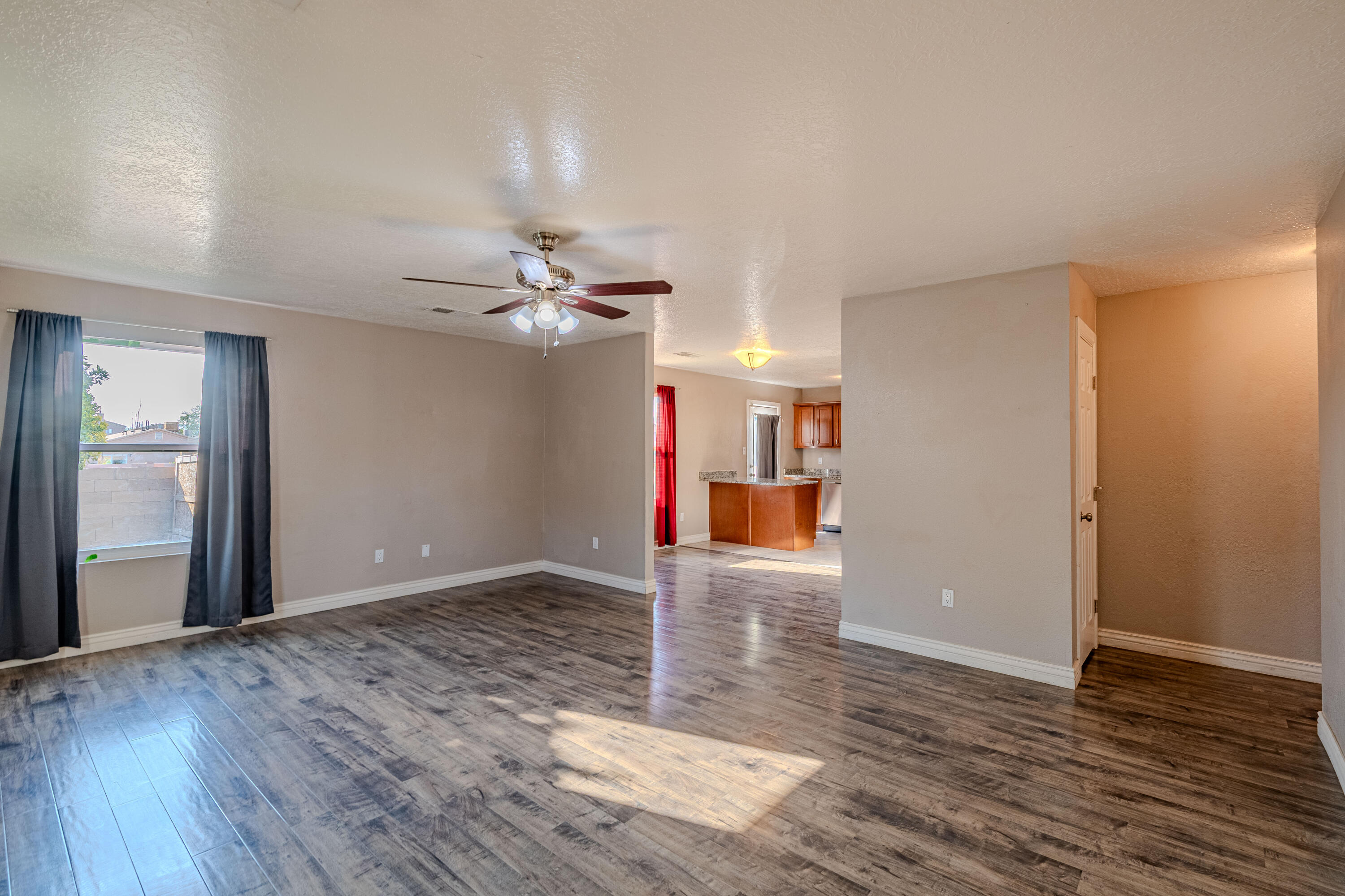 1916 DESERT BREEZE Drive SW