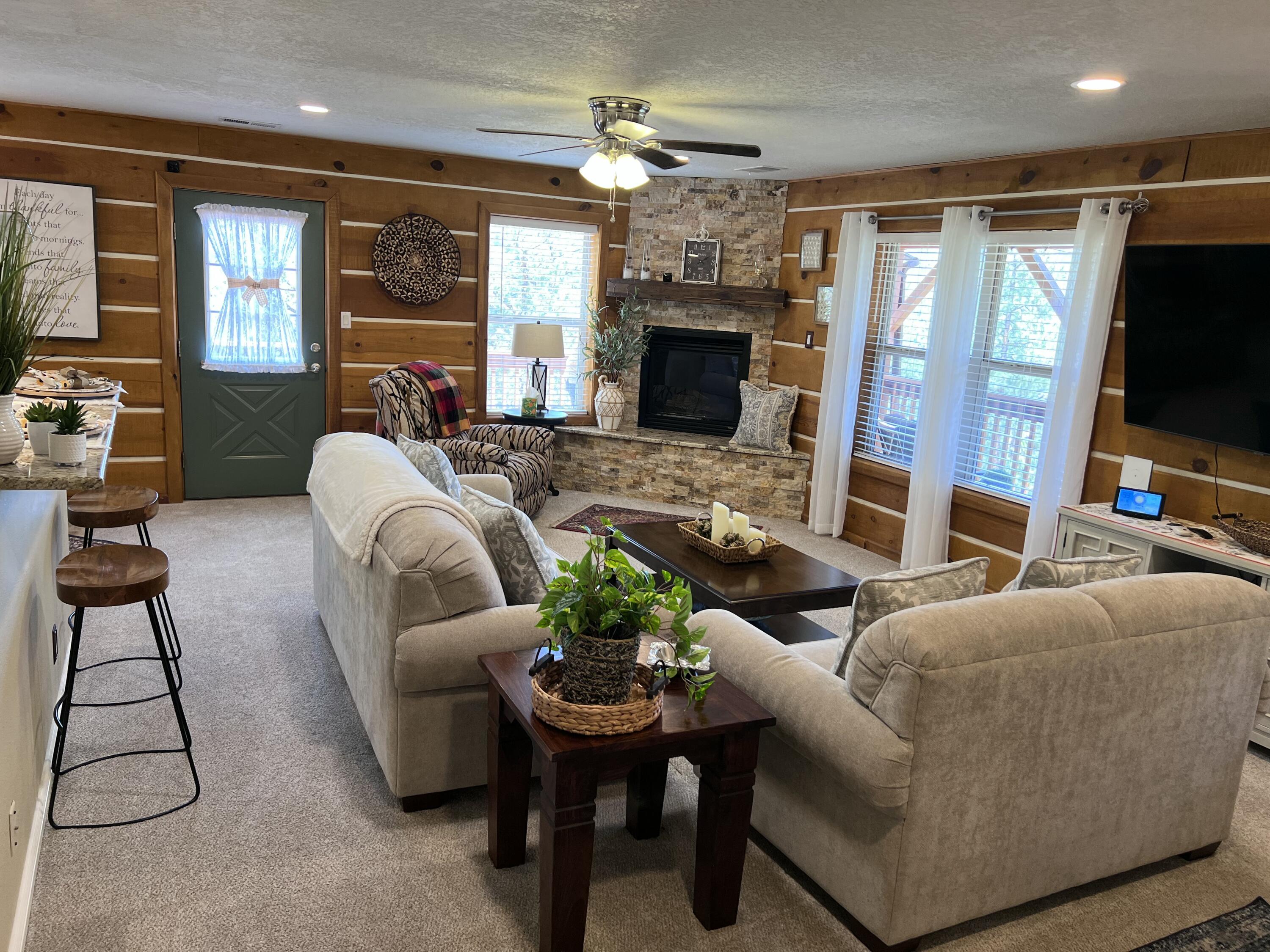 1691 PONDEROSA Drive