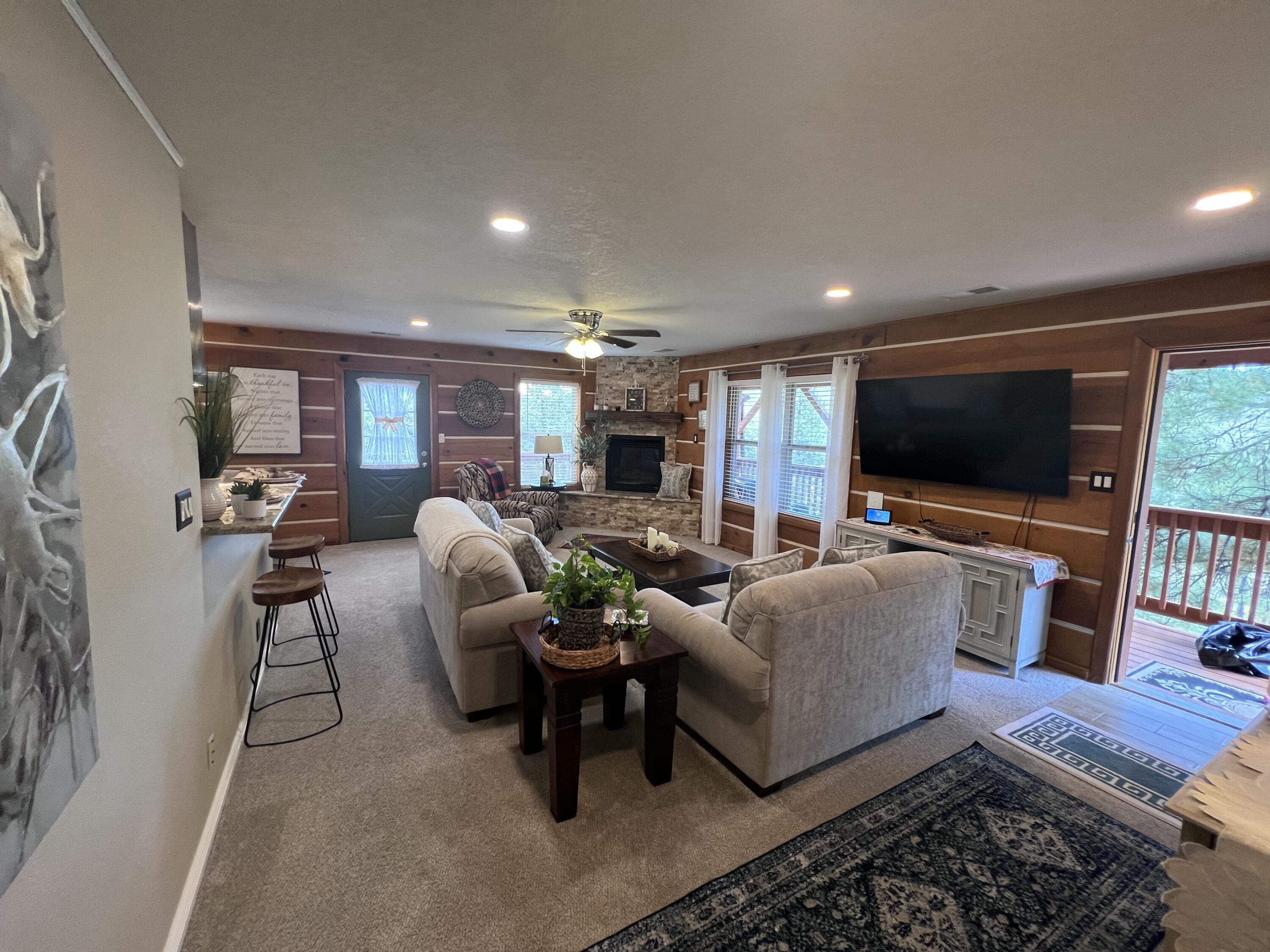 1691 PONDEROSA Drive