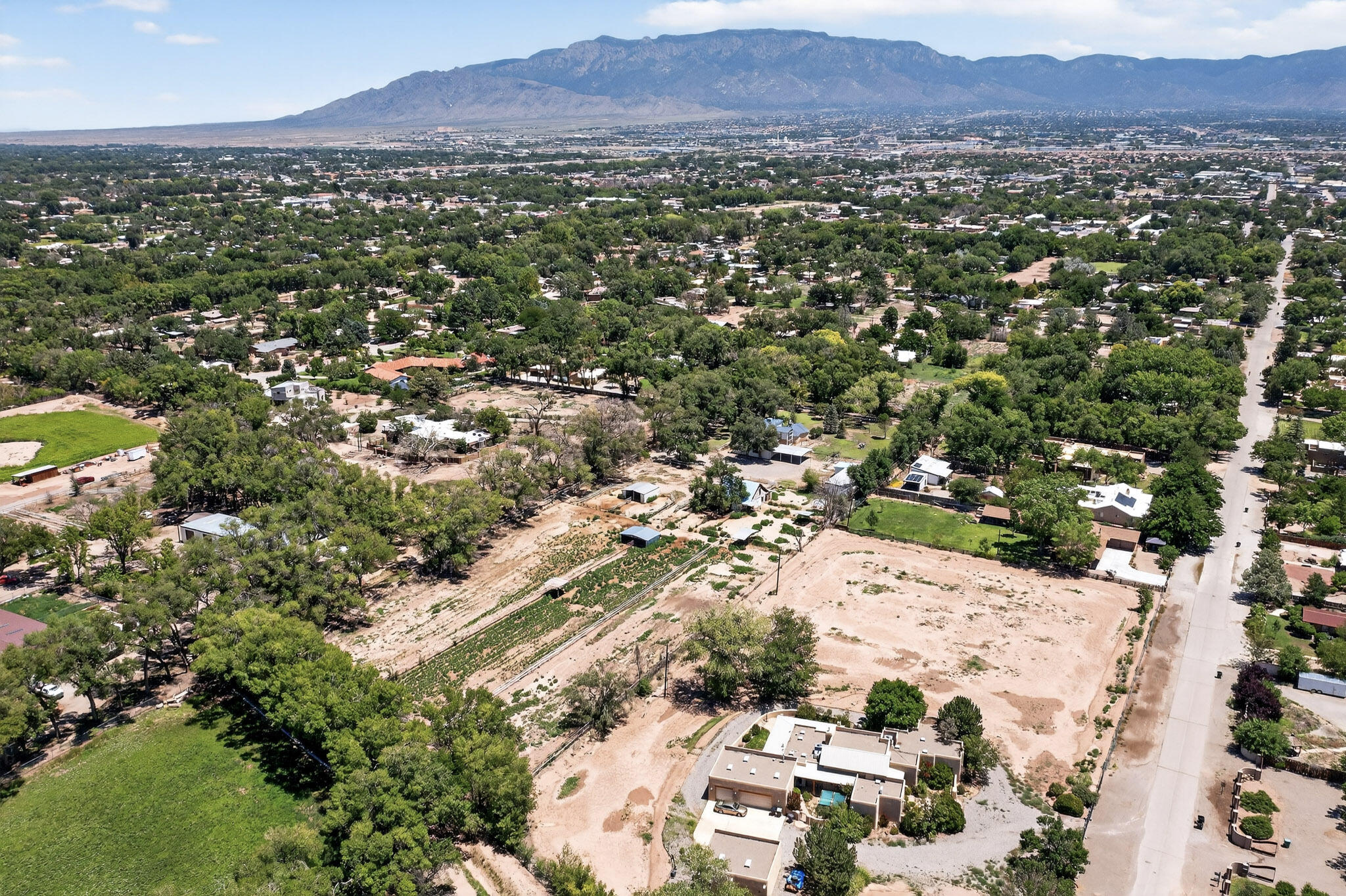 900 WESTGATE Lane NW