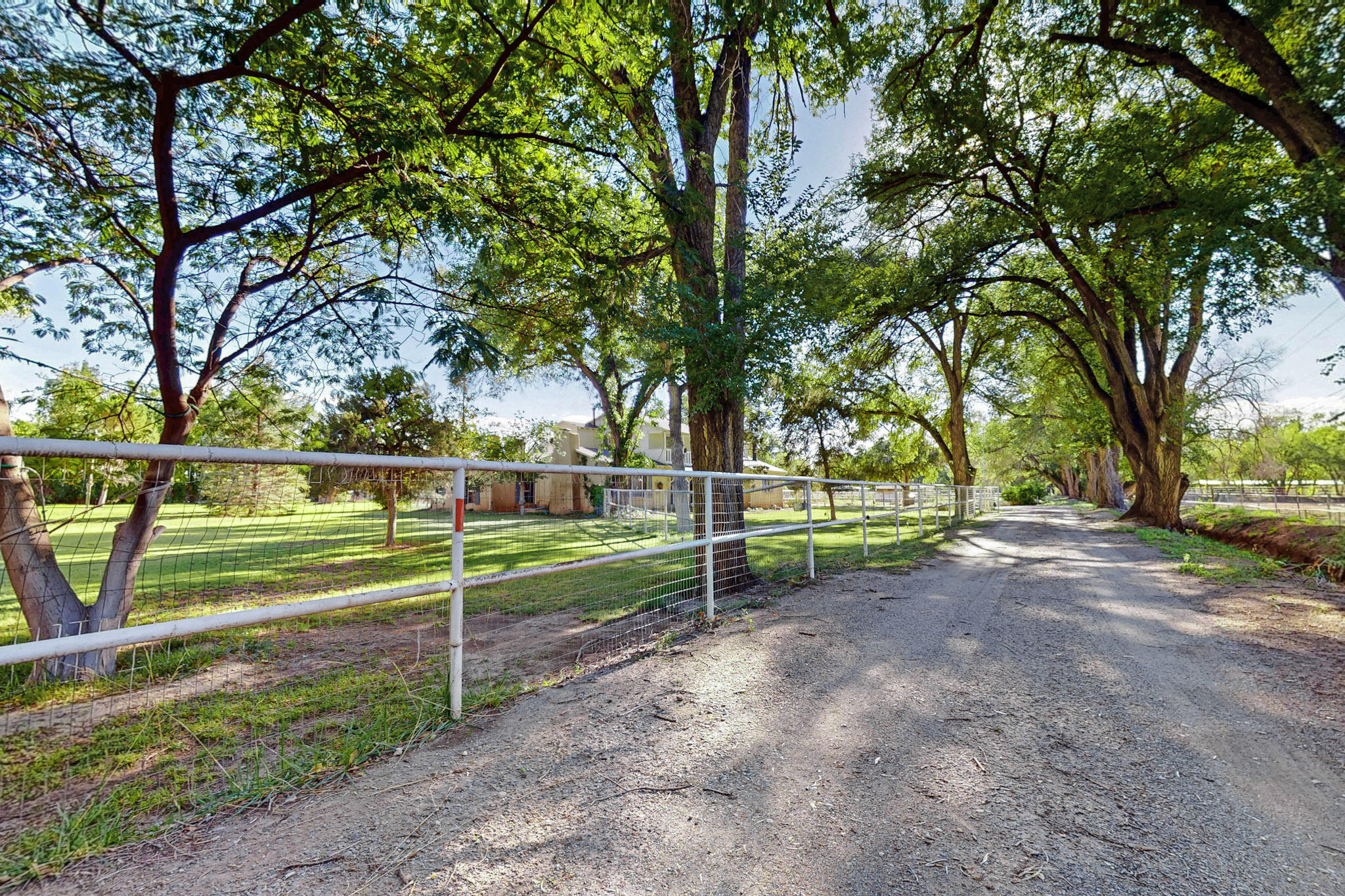 900 WESTGATE Lane NW