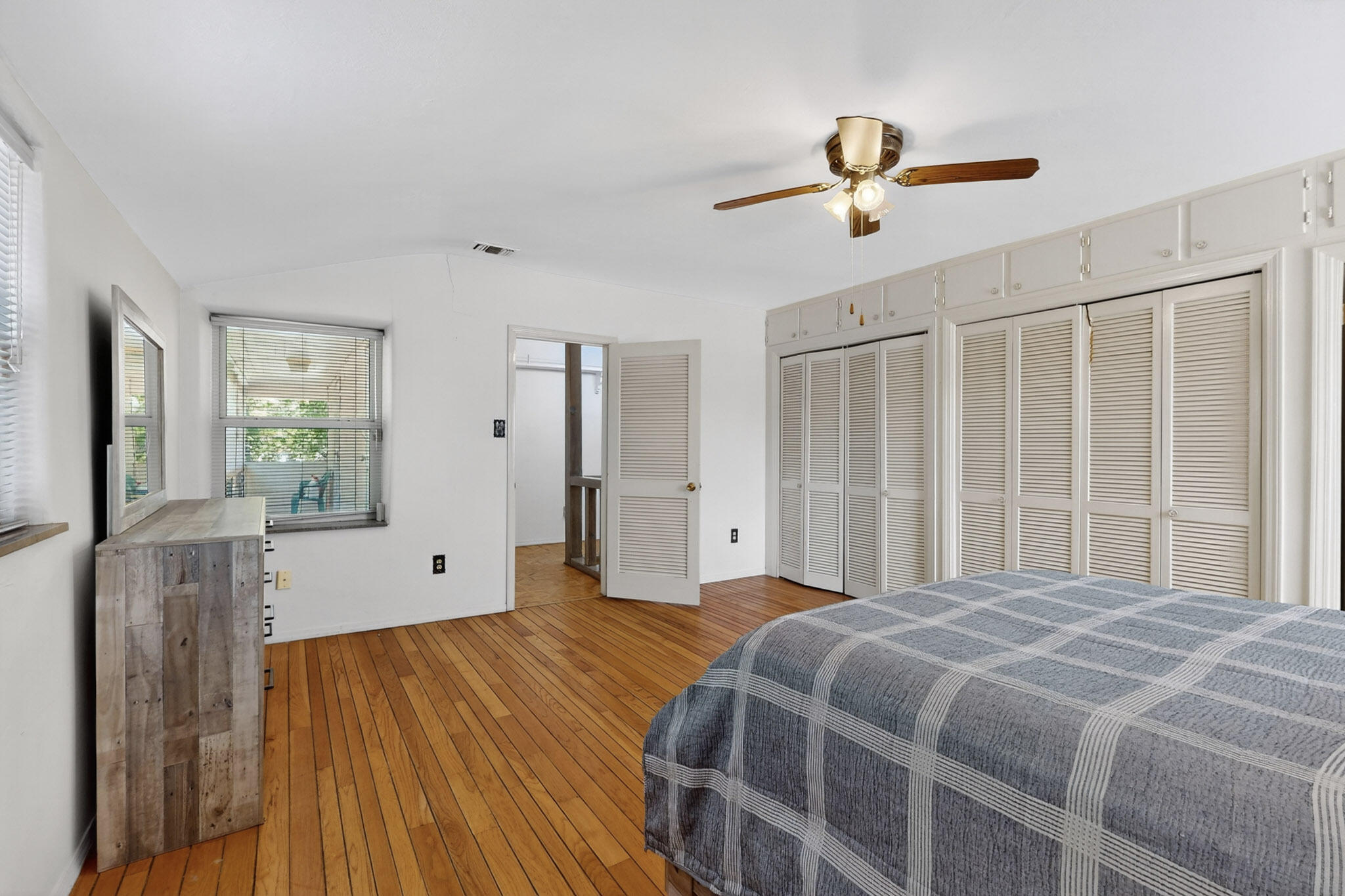 900 WESTGATE Lane NW