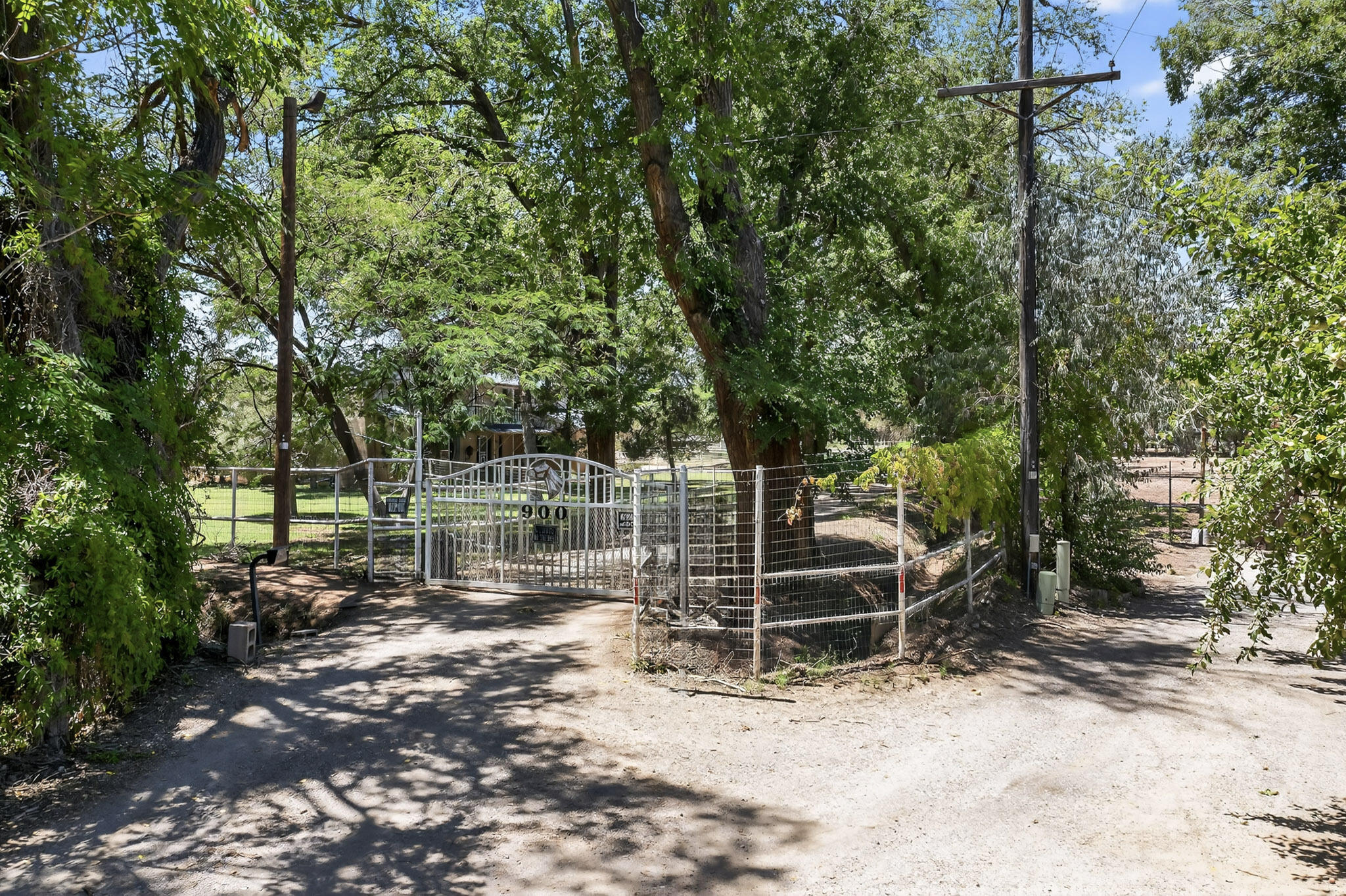 900 WESTGATE Lane NW