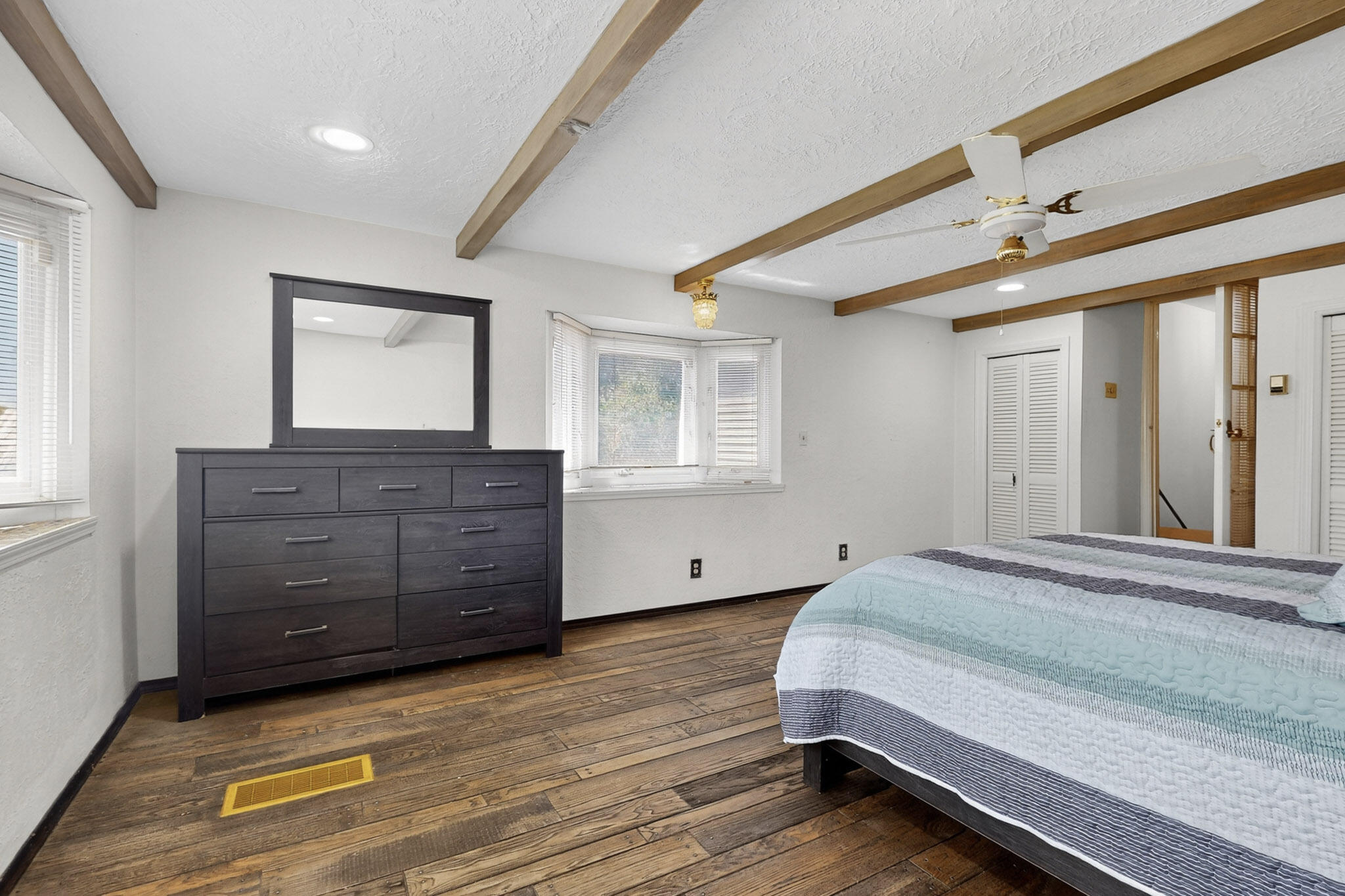 900 WESTGATE Lane NW