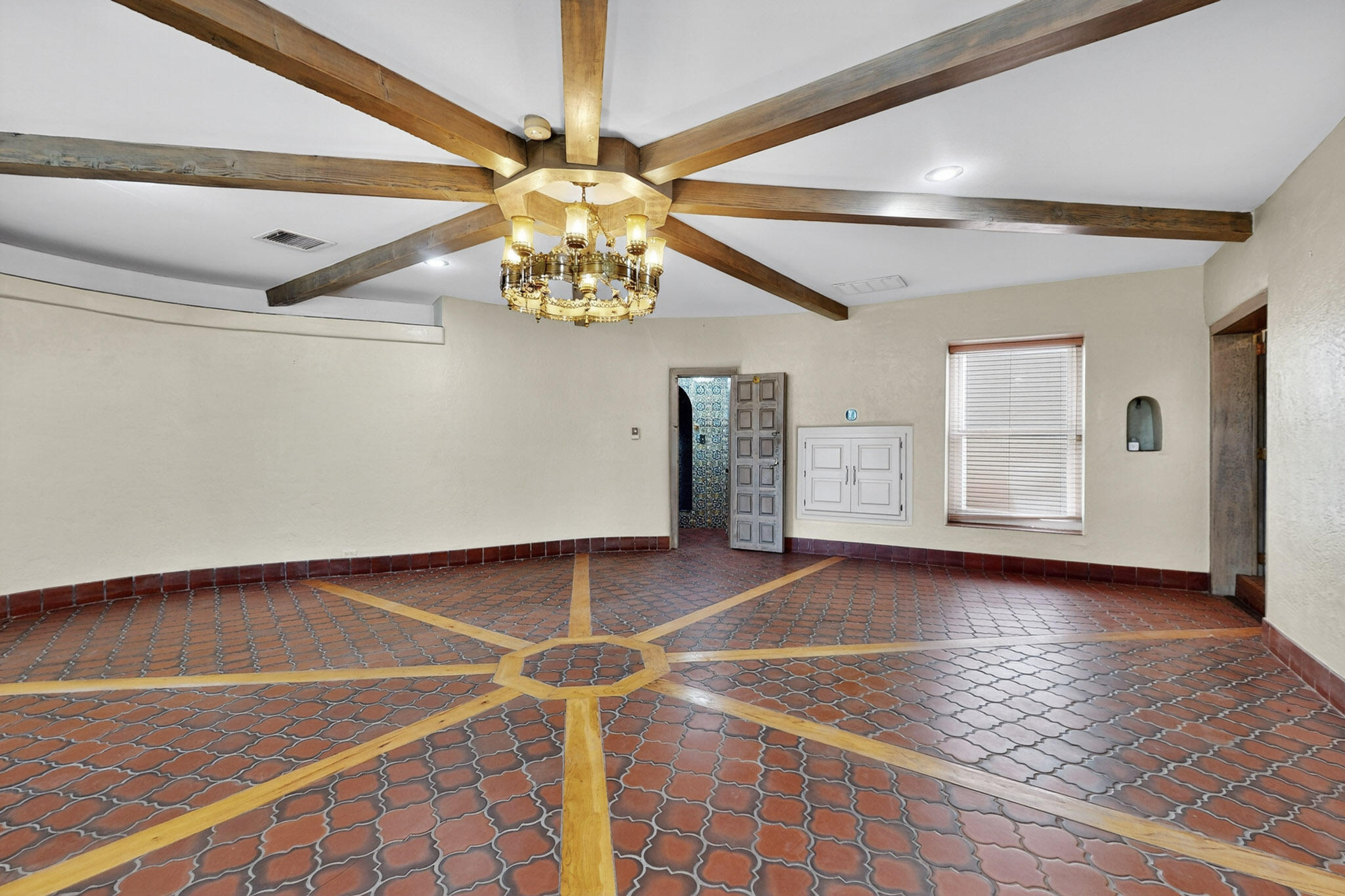 900 WESTGATE Lane NW