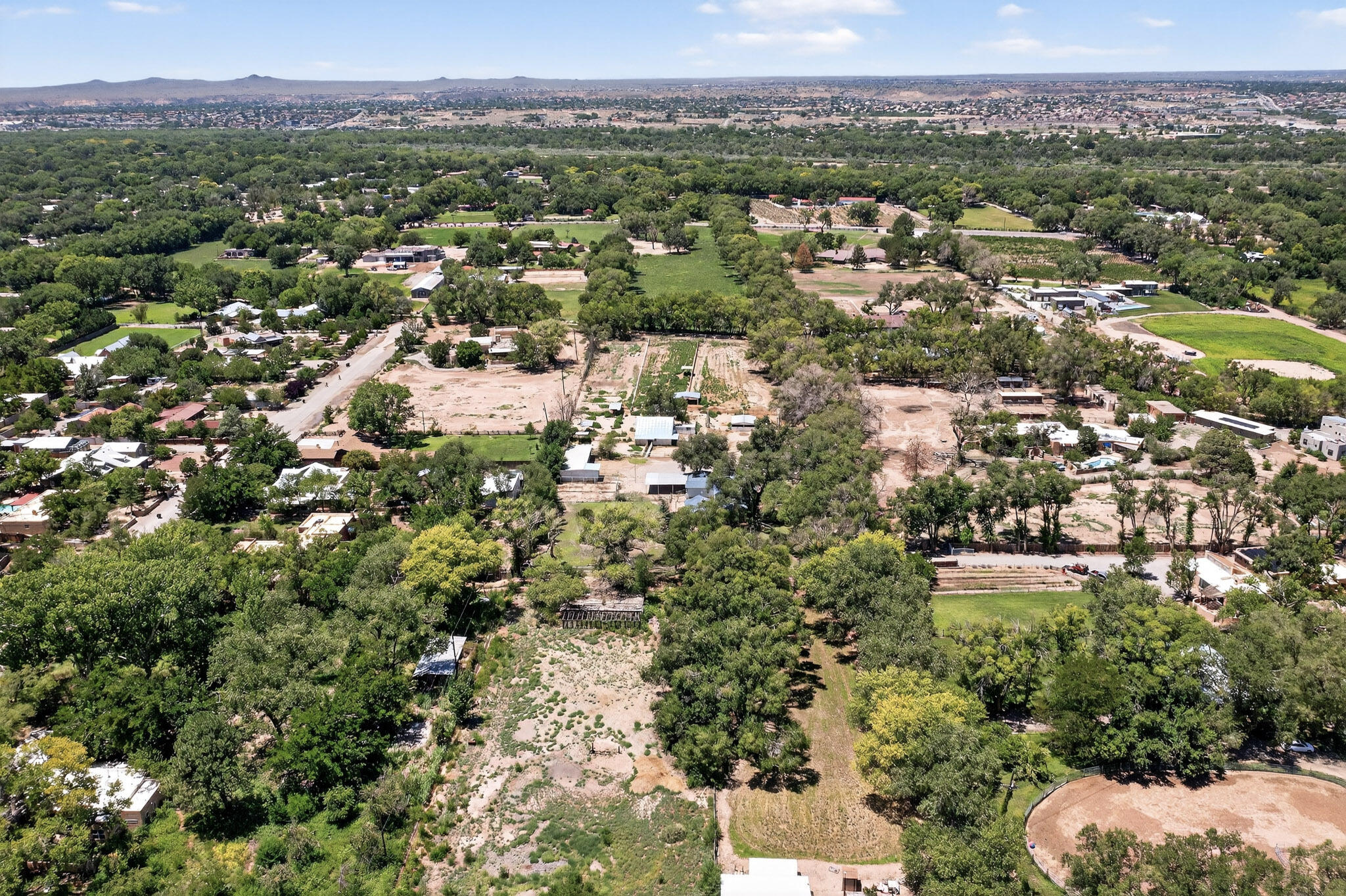 900 WESTGATE Lane NW