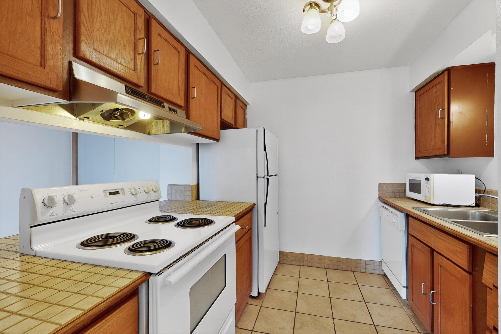 3847 Montgomery Boulevard NE 932