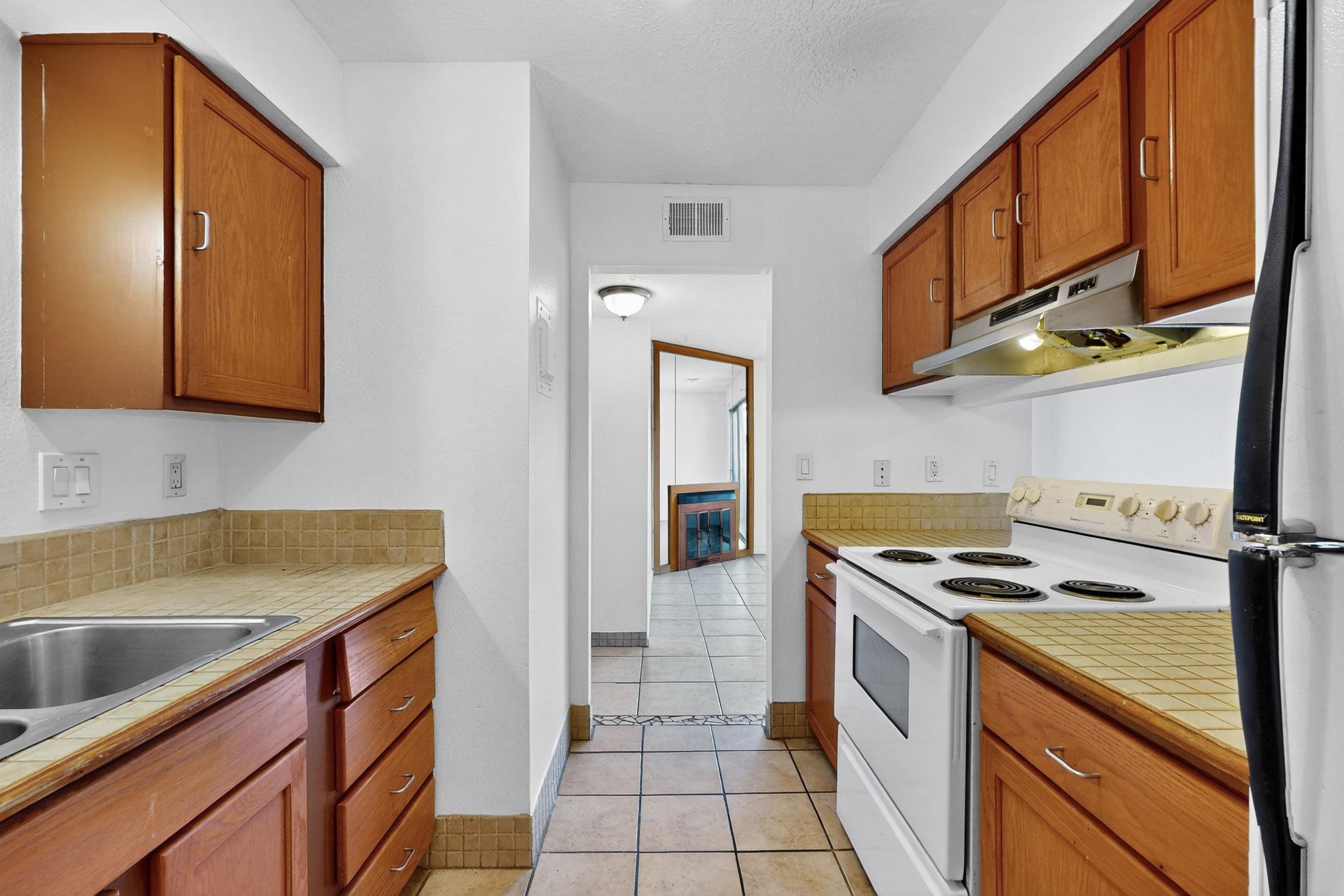 3847 Montgomery Boulevard NE 932