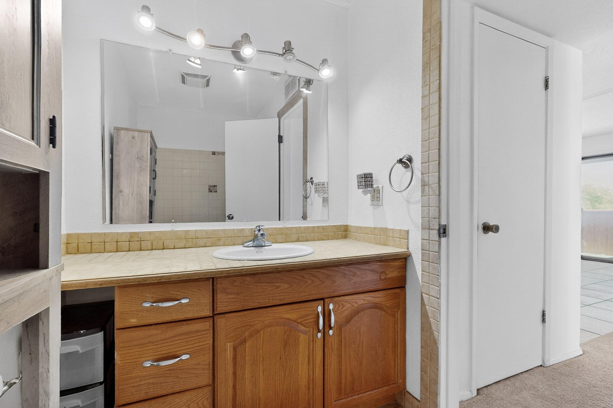 3847 Montgomery Boulevard NE 932