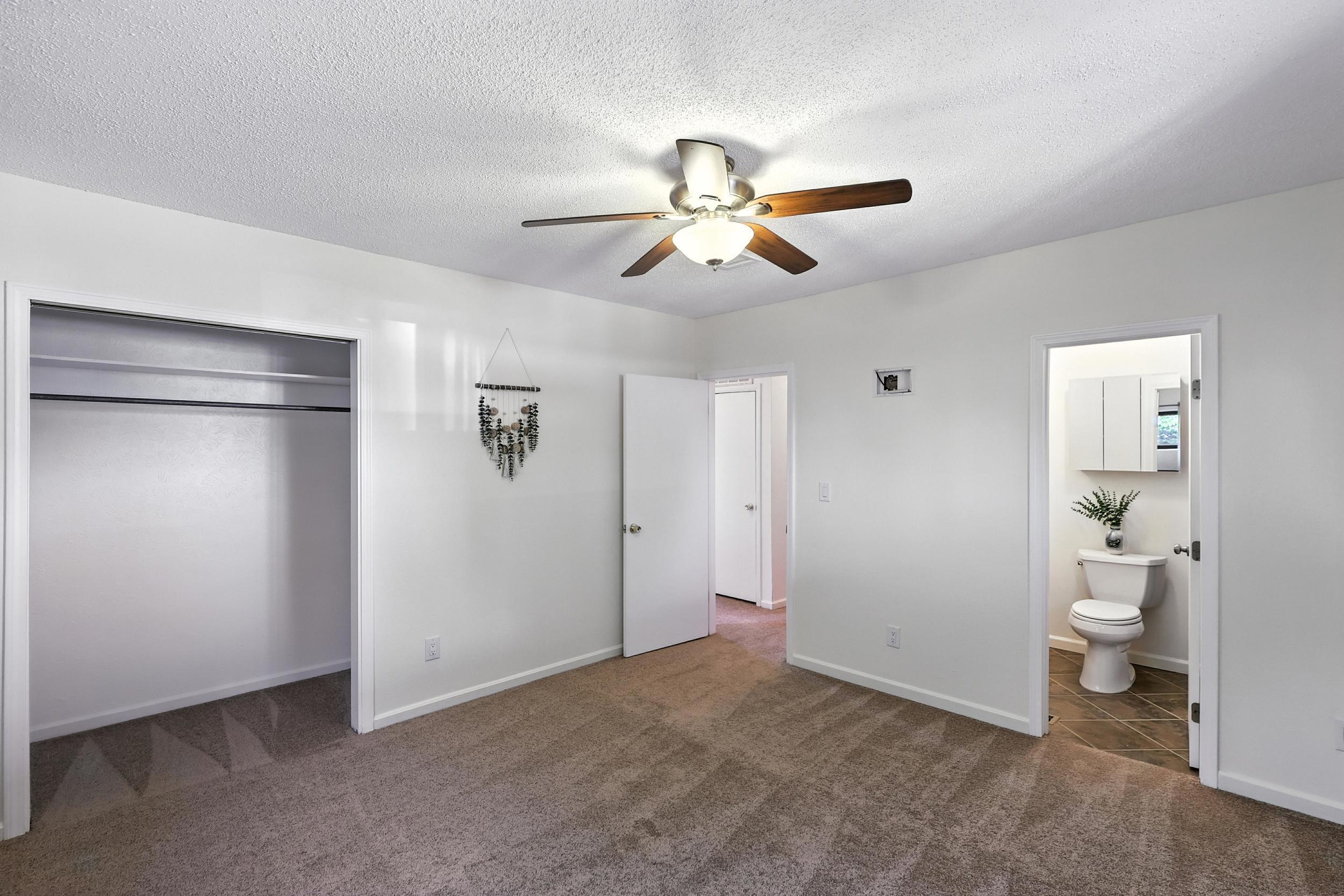 965 W BOSQUE Loop