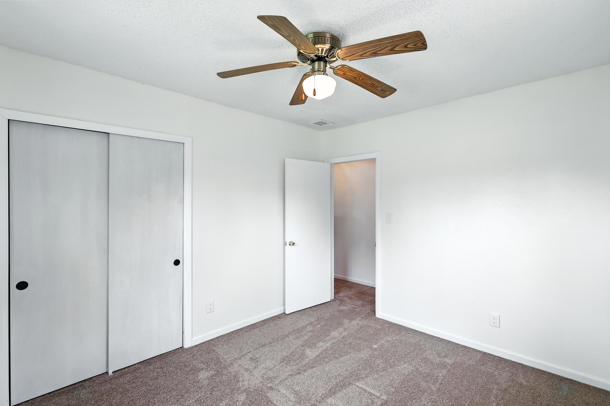 965 W BOSQUE Loop