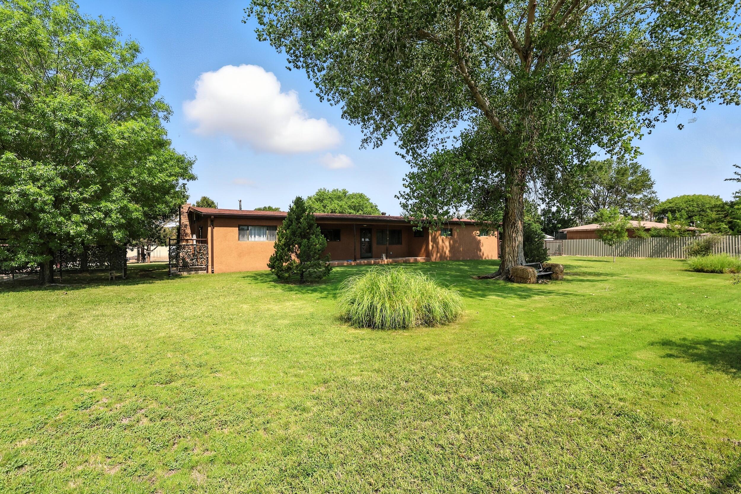 965 W BOSQUE Loop