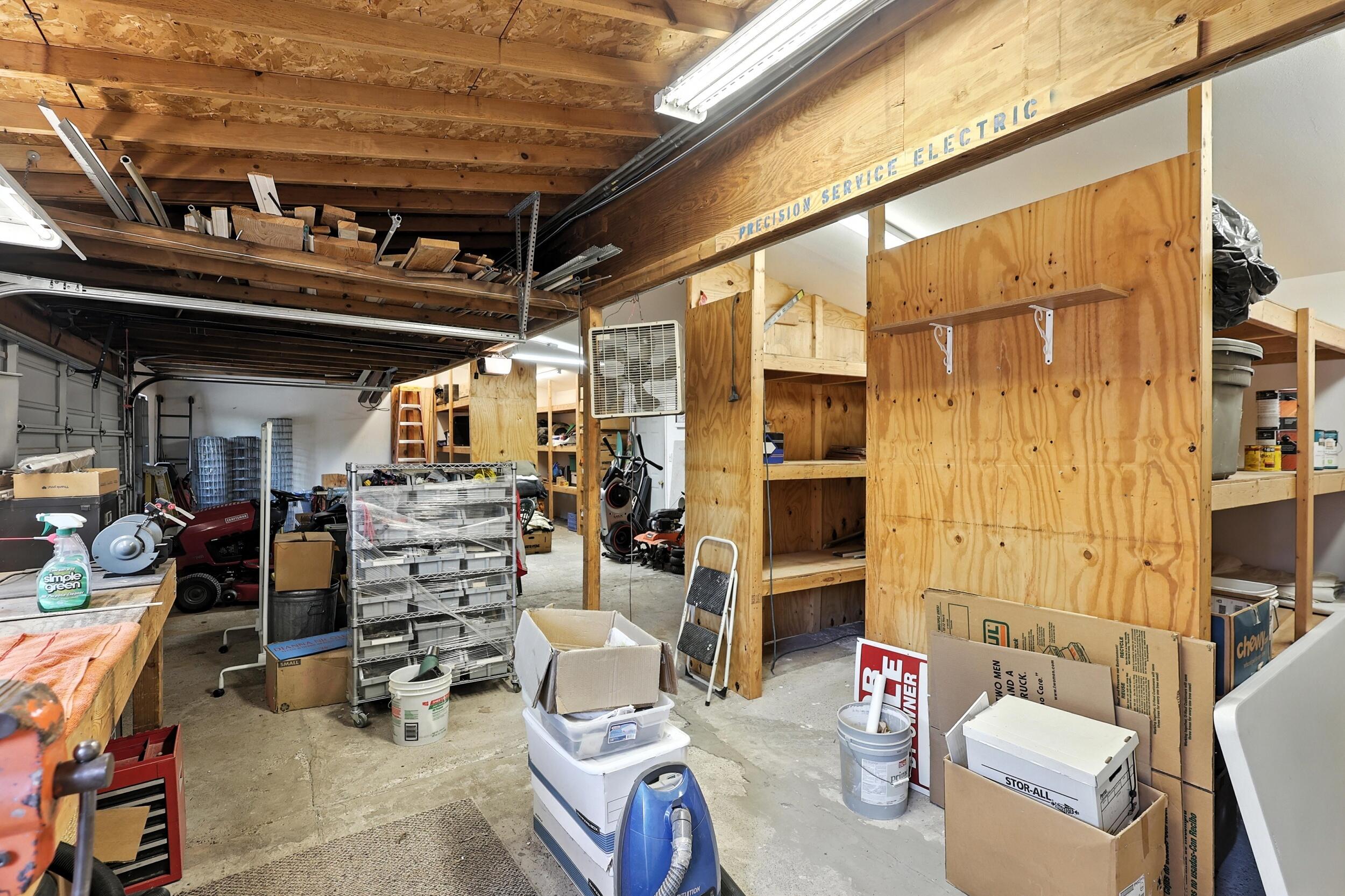 965 W BOSQUE Loop