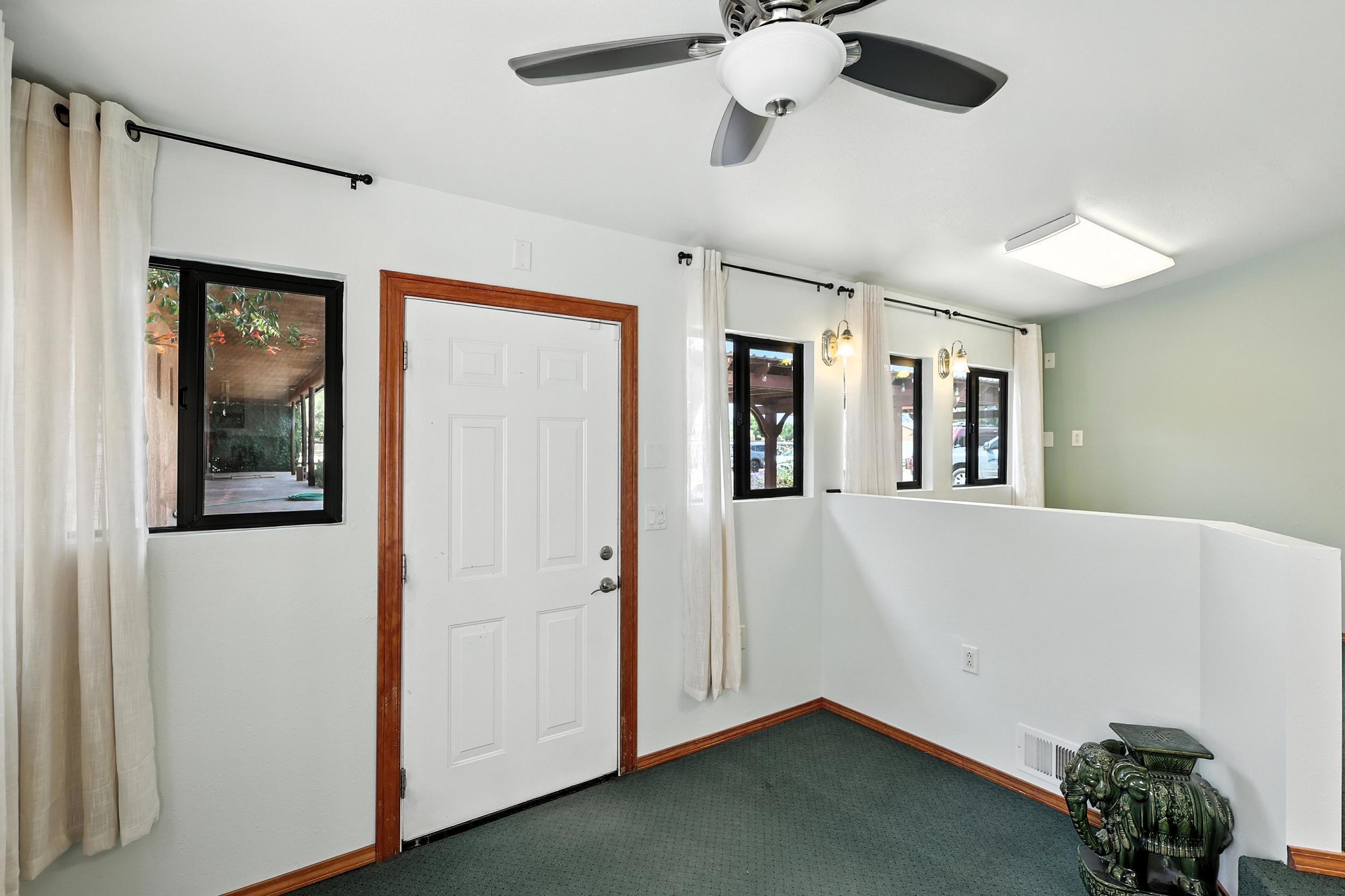 965 W BOSQUE Loop