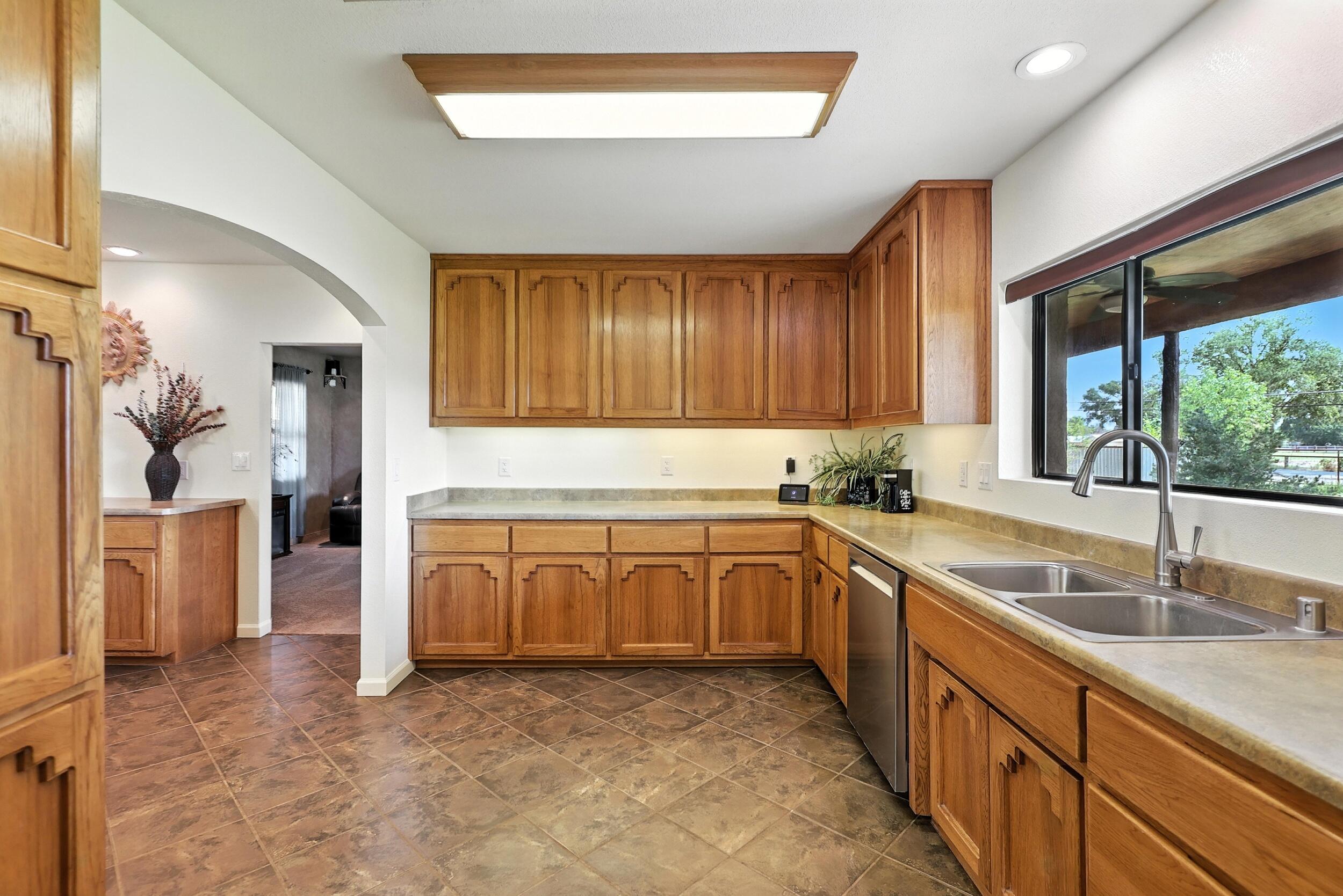 965 W BOSQUE Loop